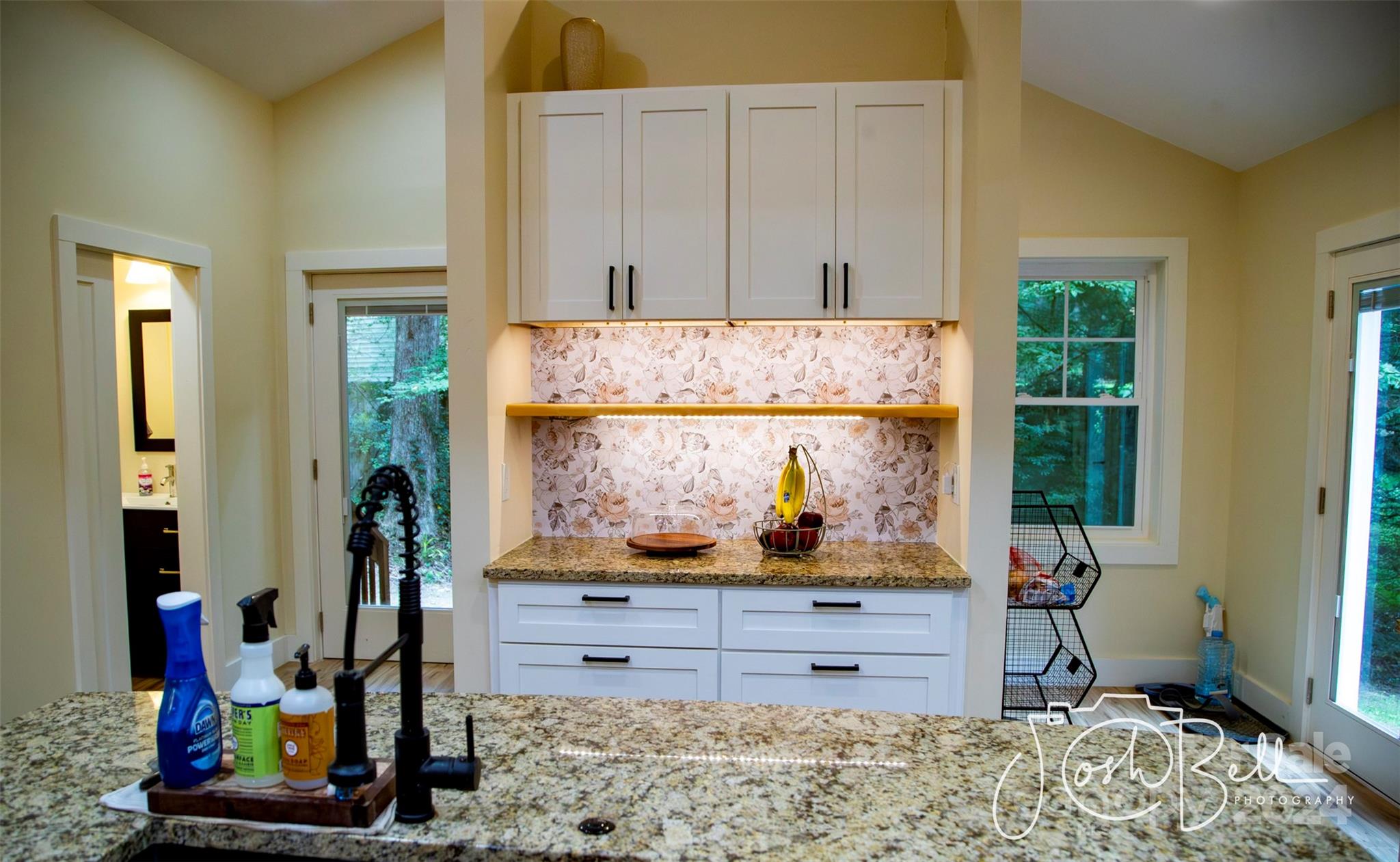 6 Raintree Lane Property Photo 11