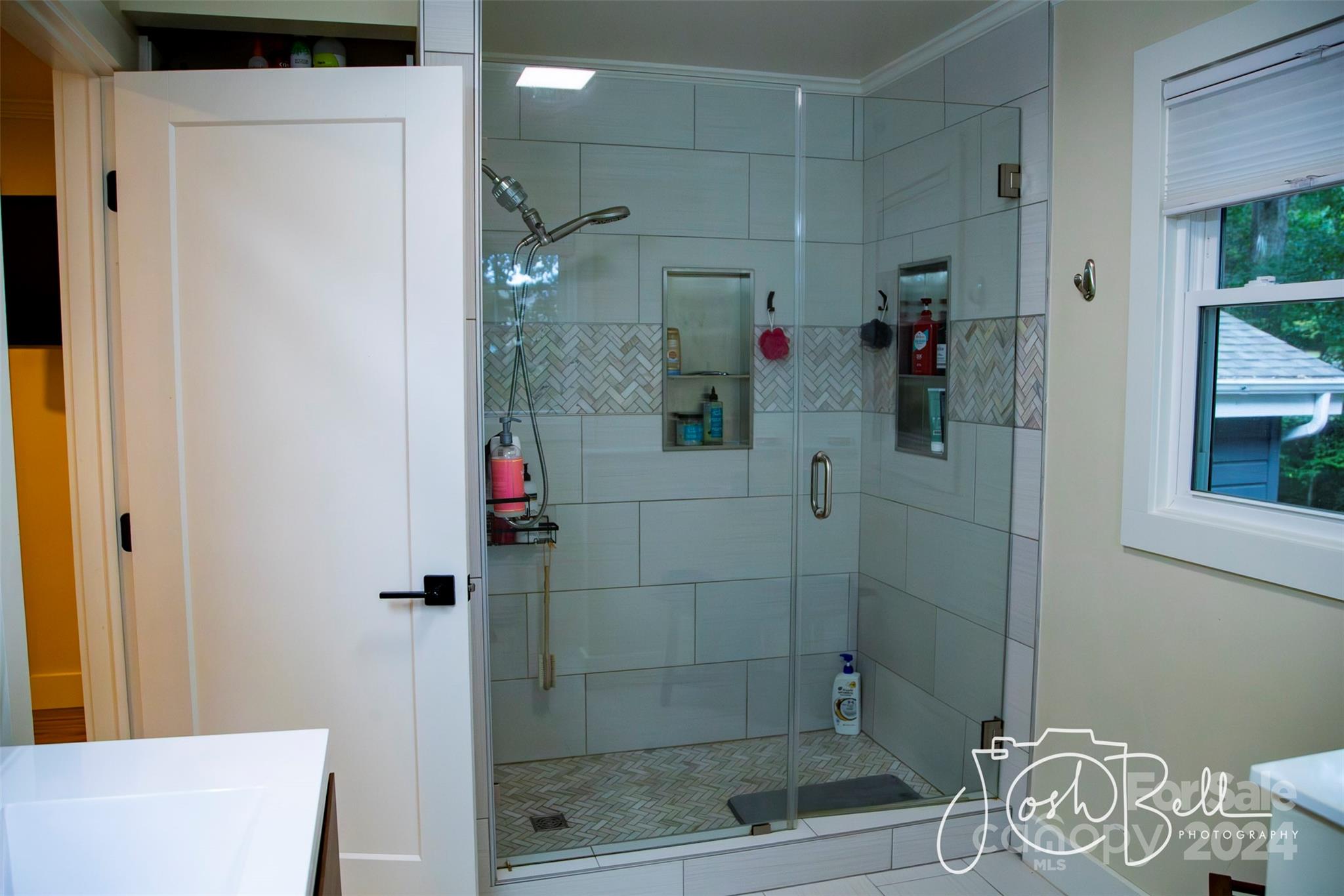 6 Raintree Lane Property Photo 23