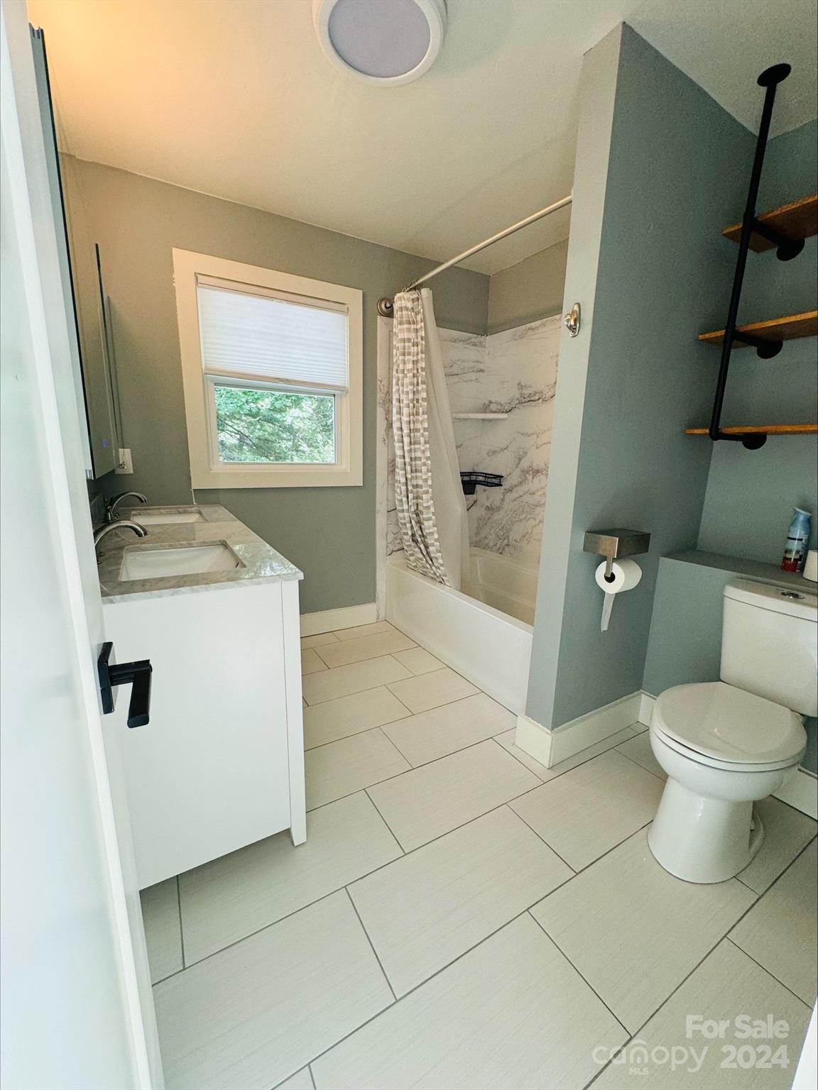 6 Raintree Lane Property Photo 35