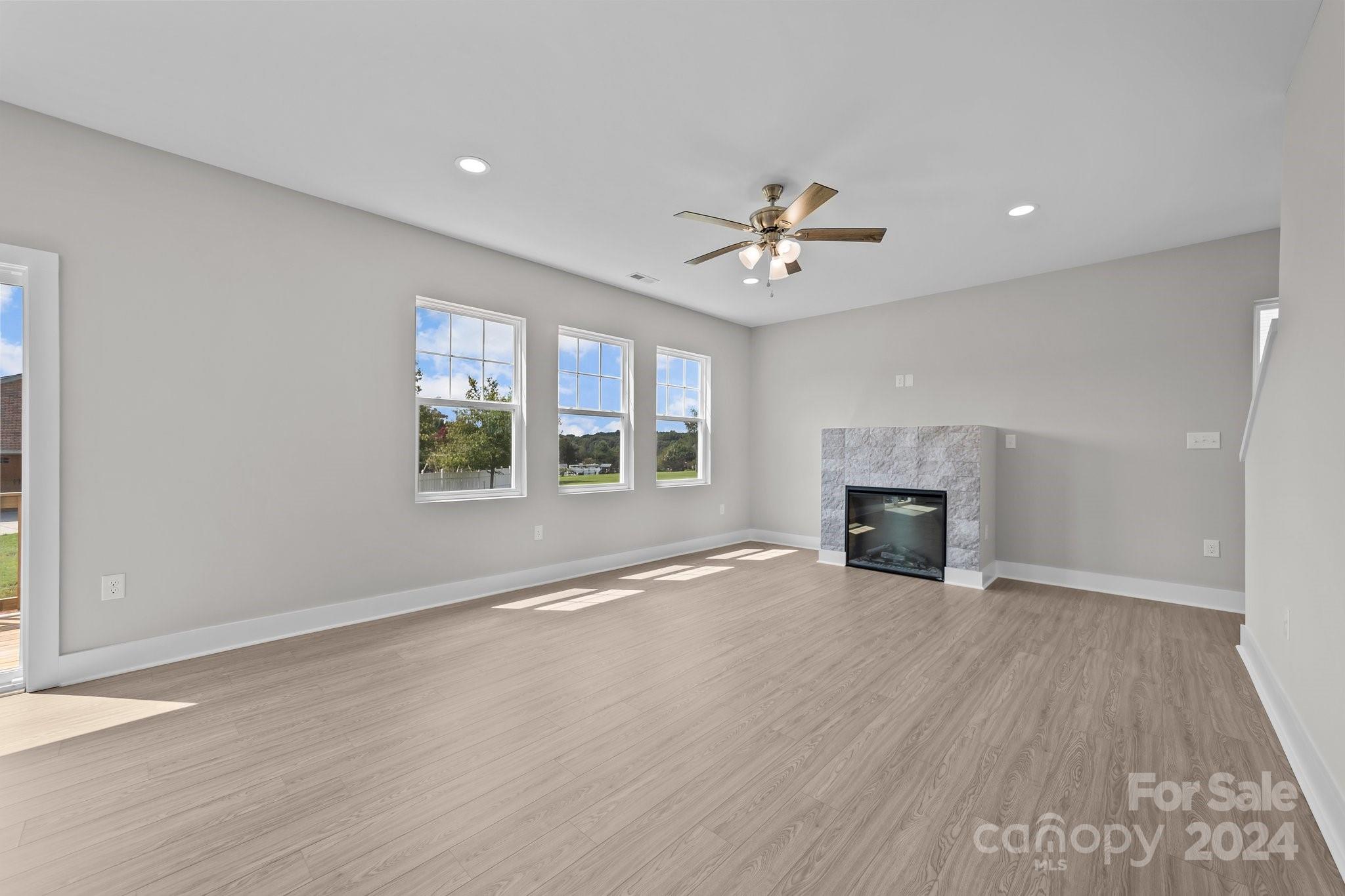 103 Dublin Court Property Photo 6