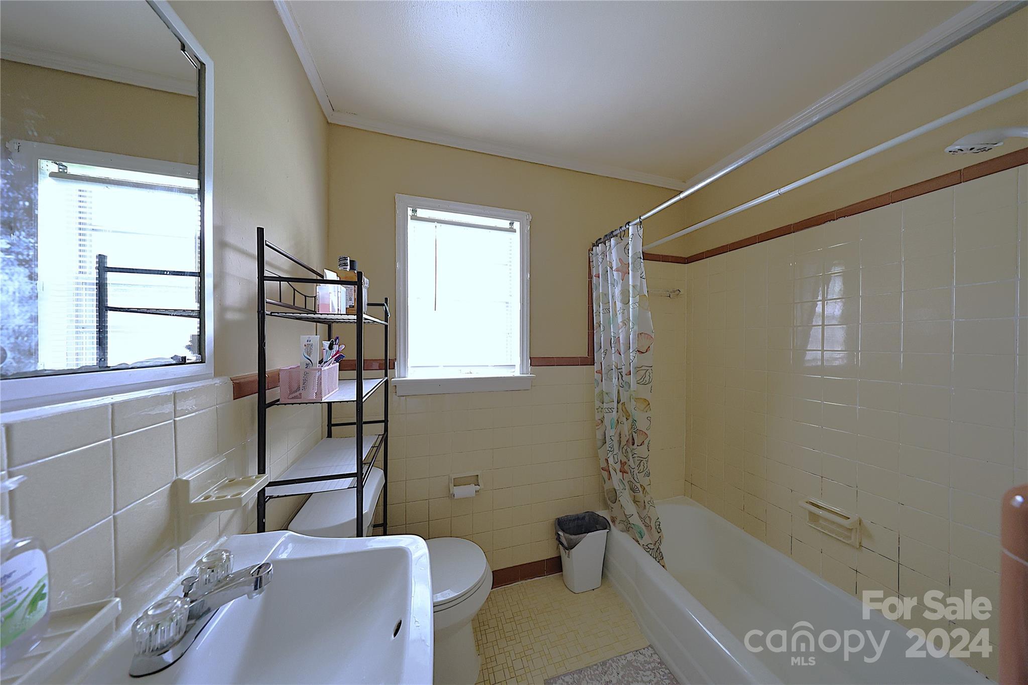 440 Frank Drive Property Photo 9