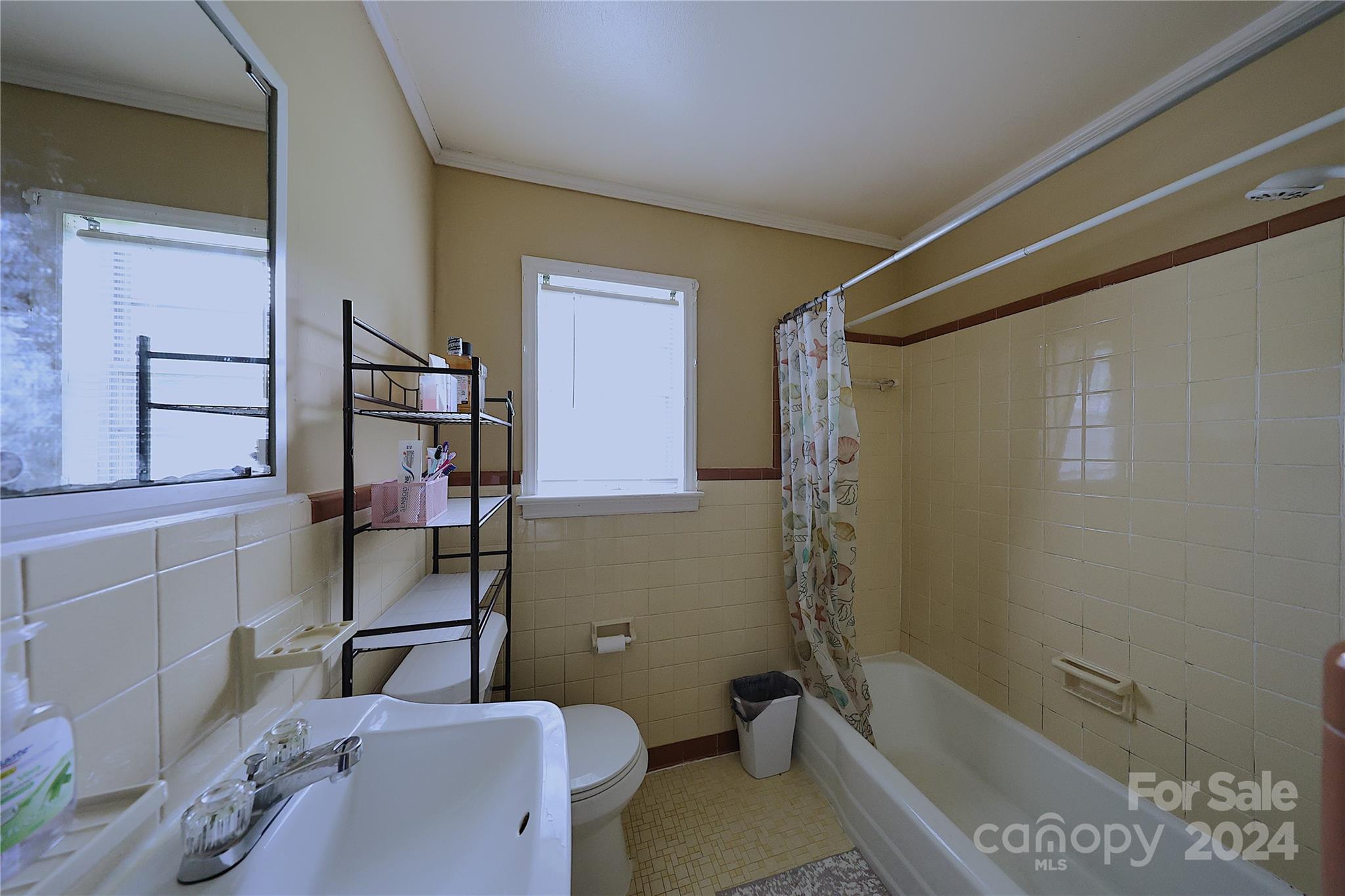 440 Frank Drive Property Photo 10