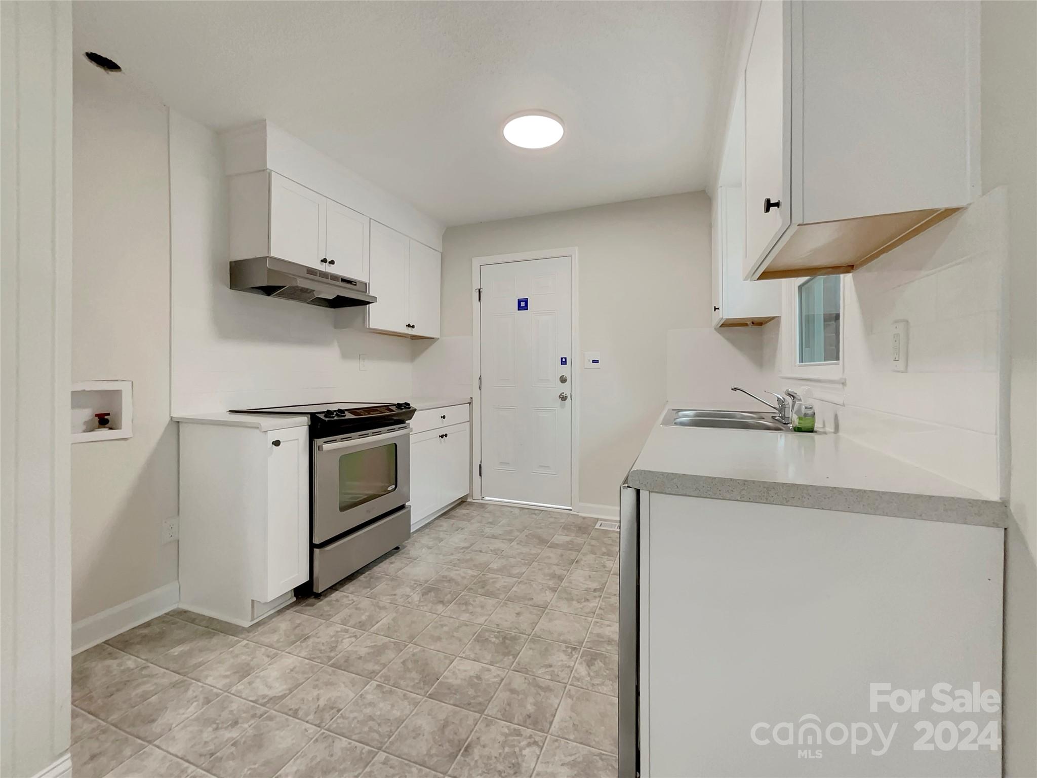518 California Circle Property Photo 2