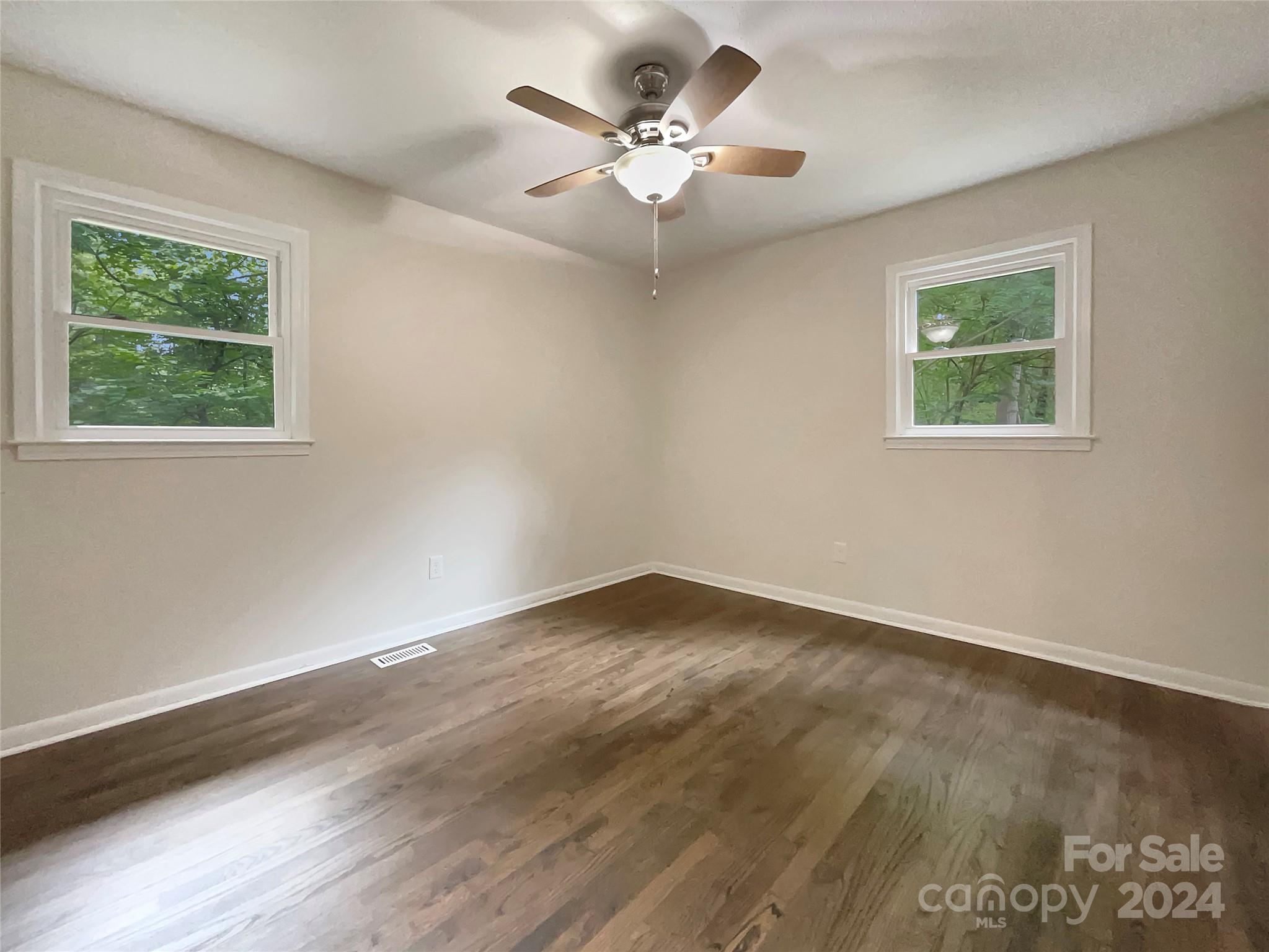 518 California Circle Property Photo 3