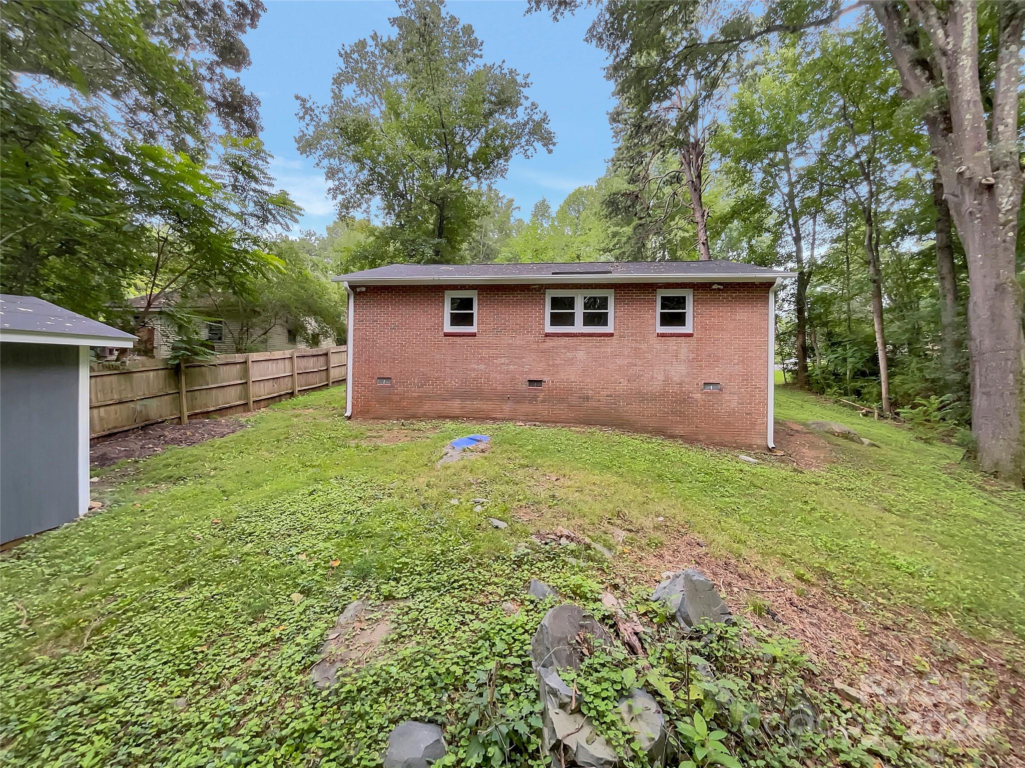 518 California Circle Property Photo 6