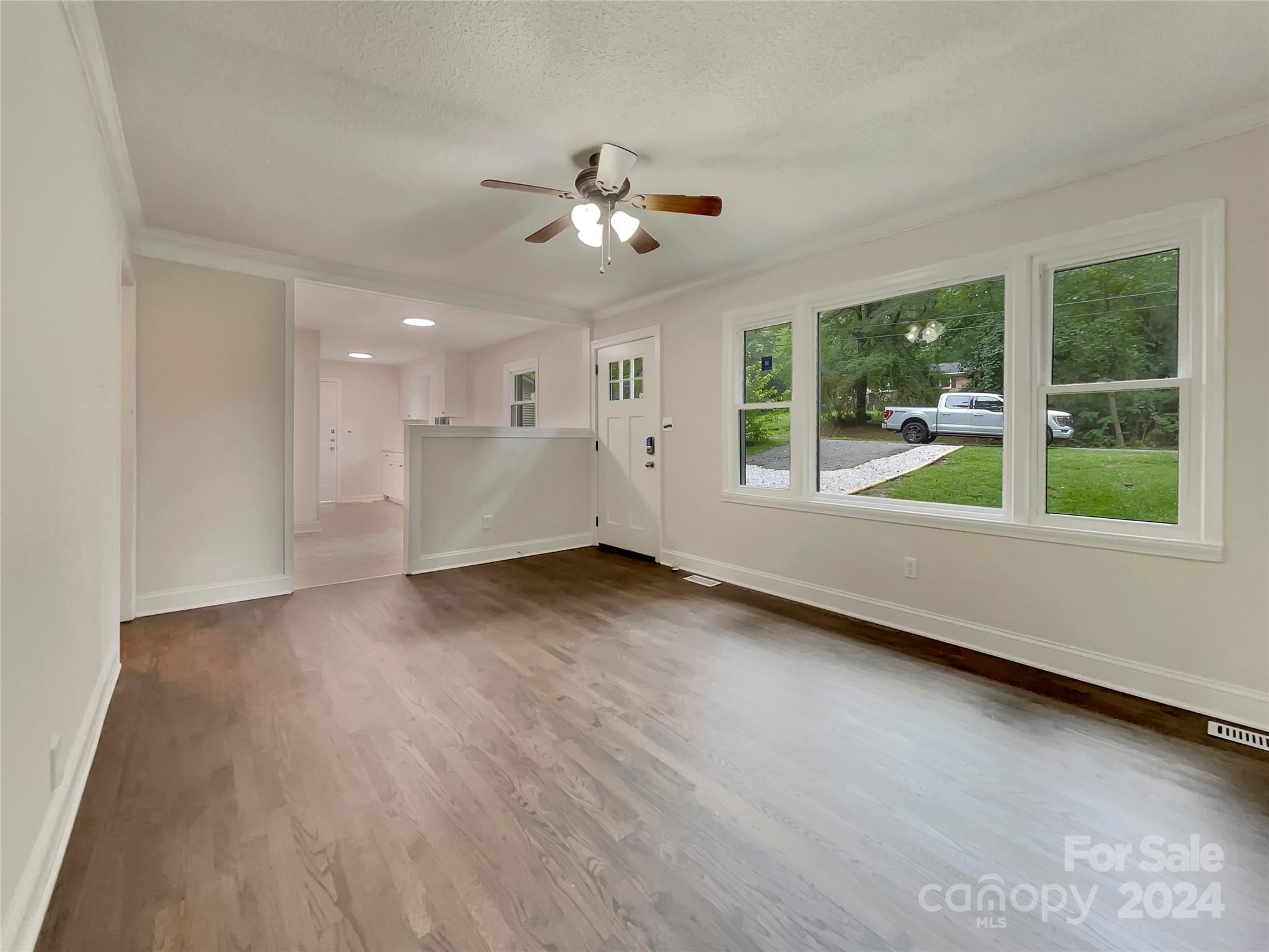 518 California Circle Property Photo 9