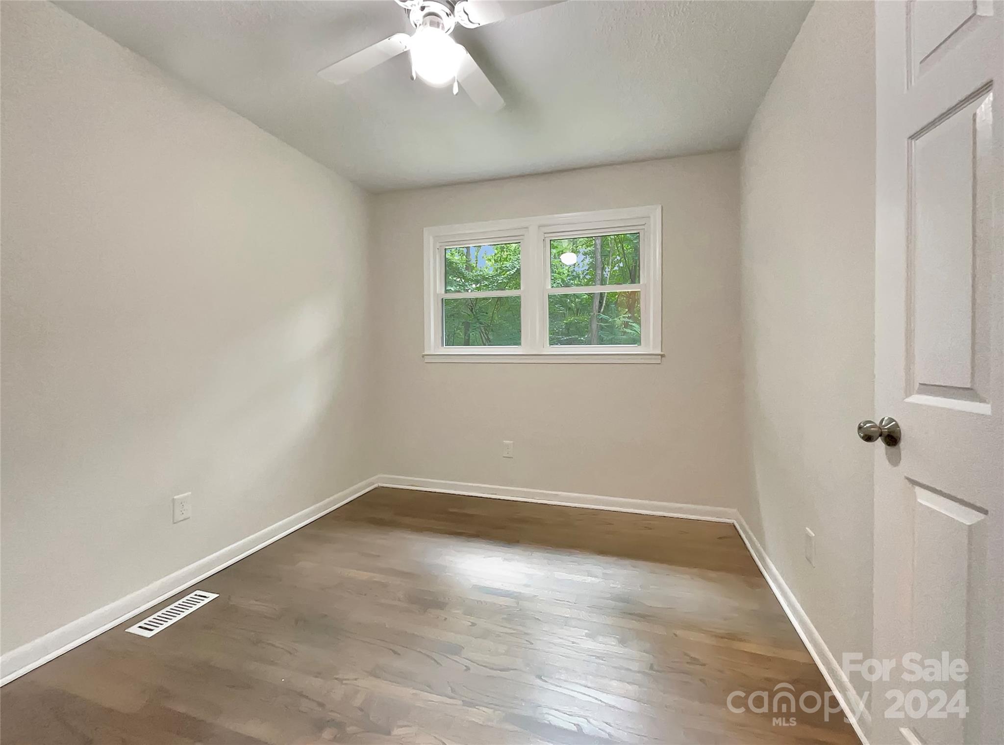 518 California Circle Property Photo 11