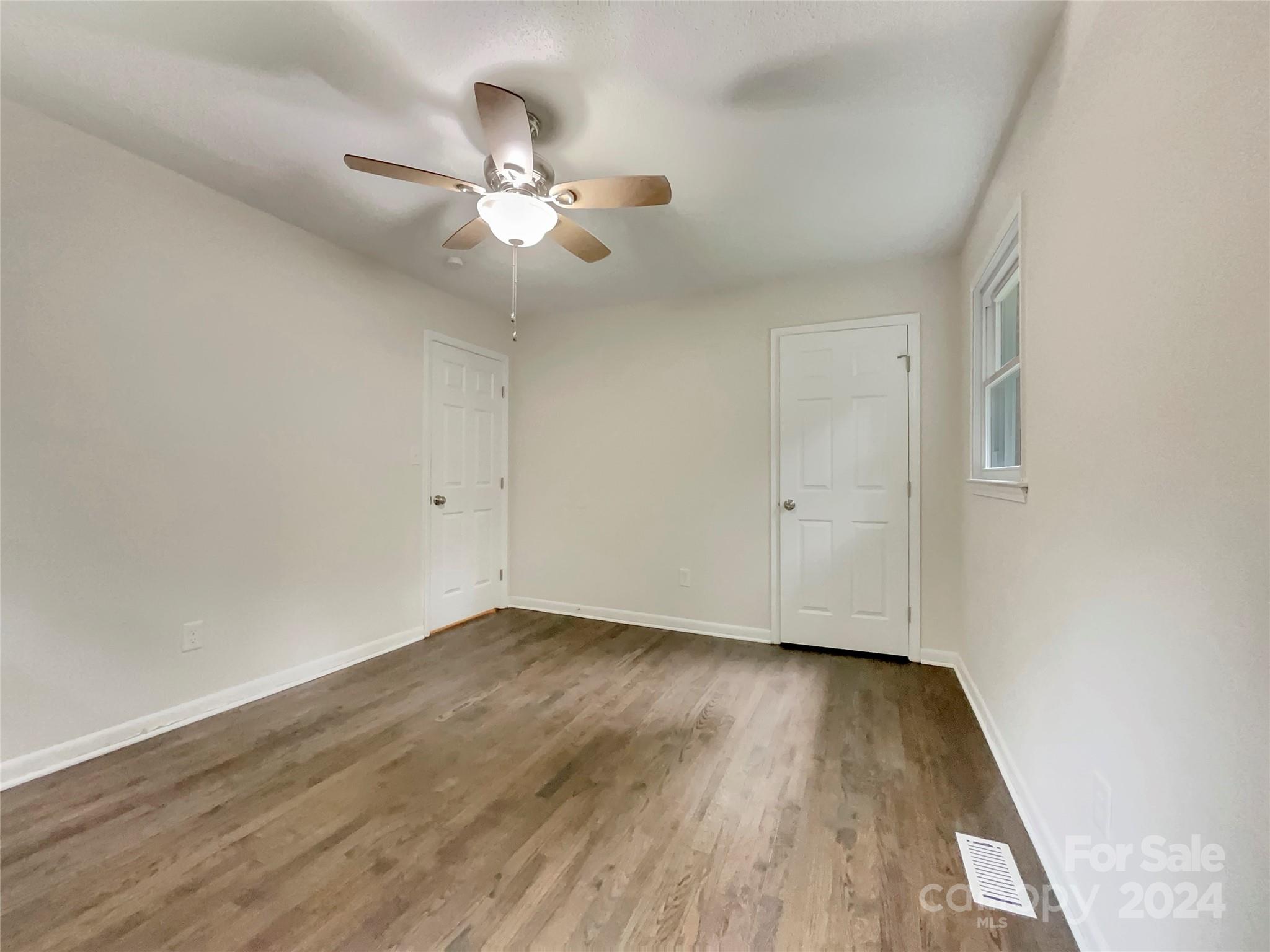 518 California Circle Property Photo 14