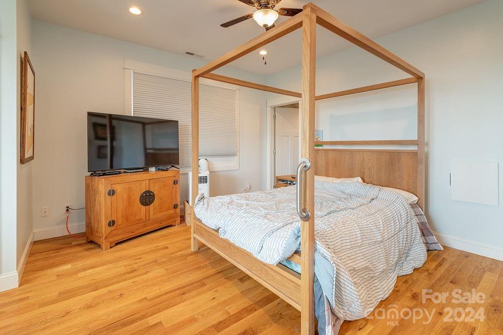 406 Kessler Place Property Photo 18