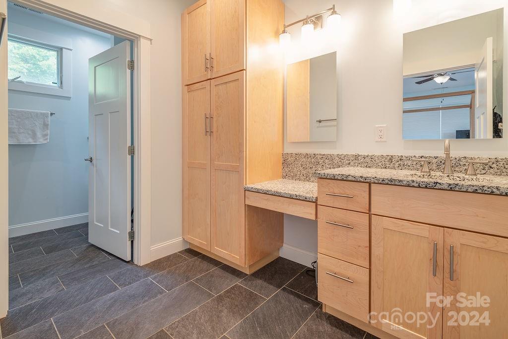 406 Kessler Place Property Photo 20