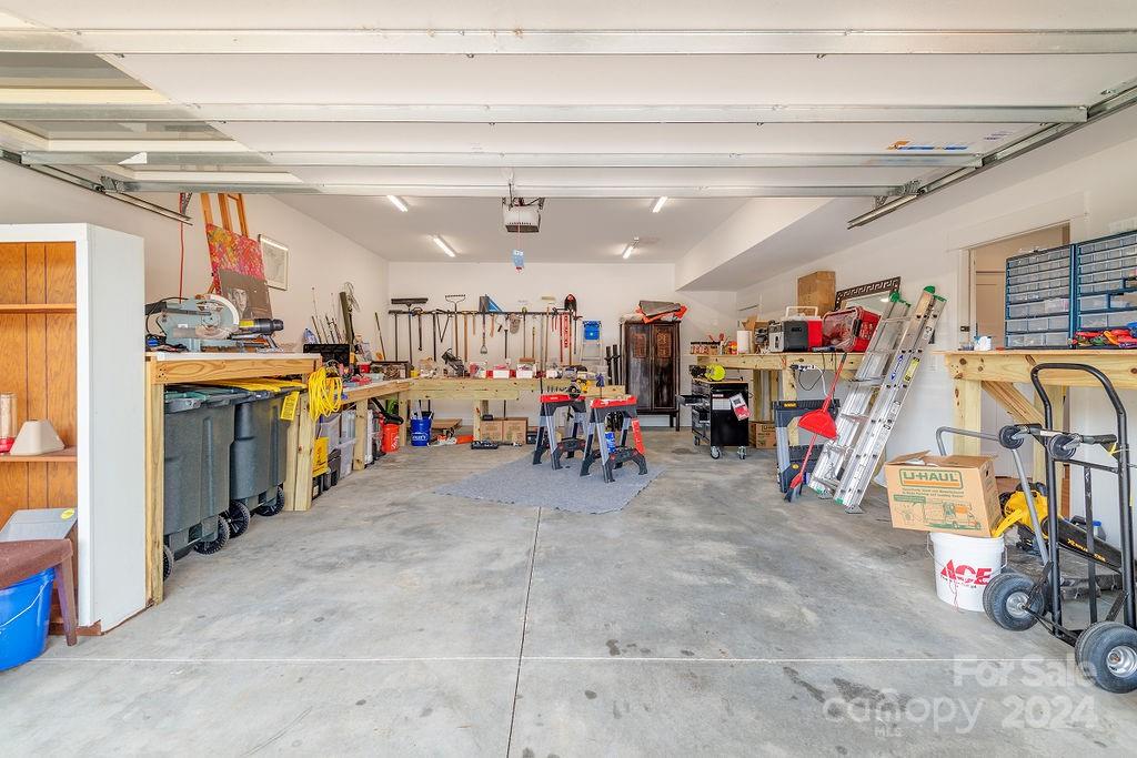 406 Kessler Place Property Photo 28
