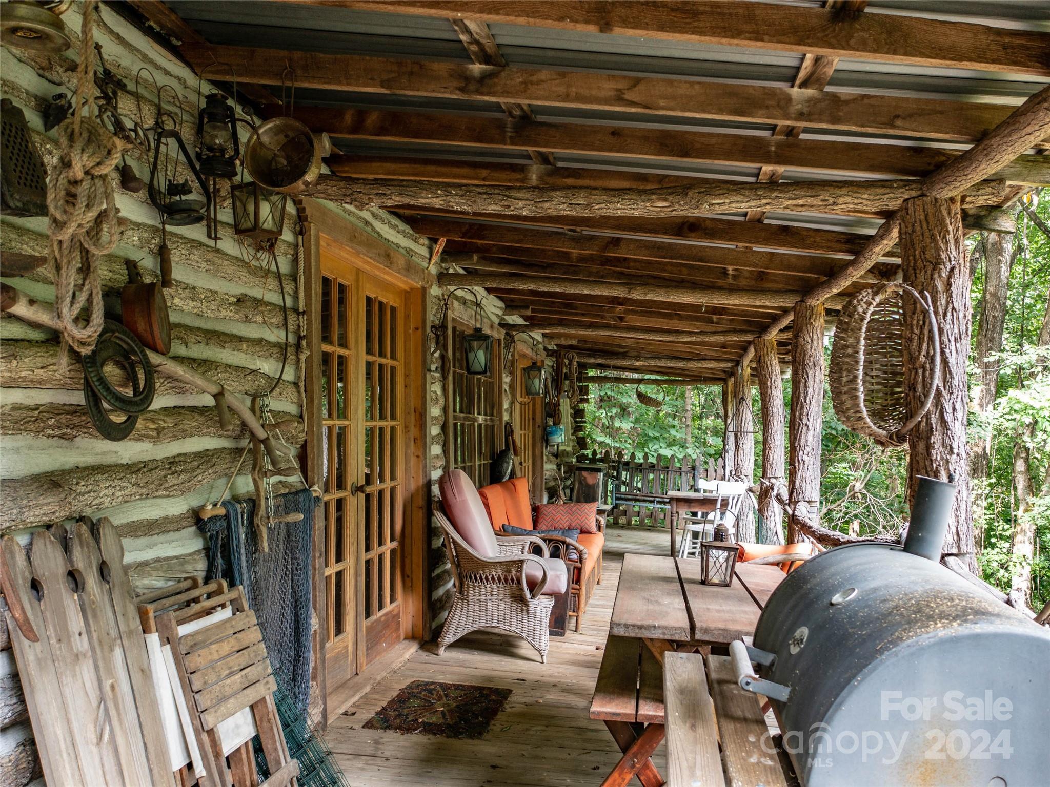 1001 Mountain Glen Road Property Photo 8
