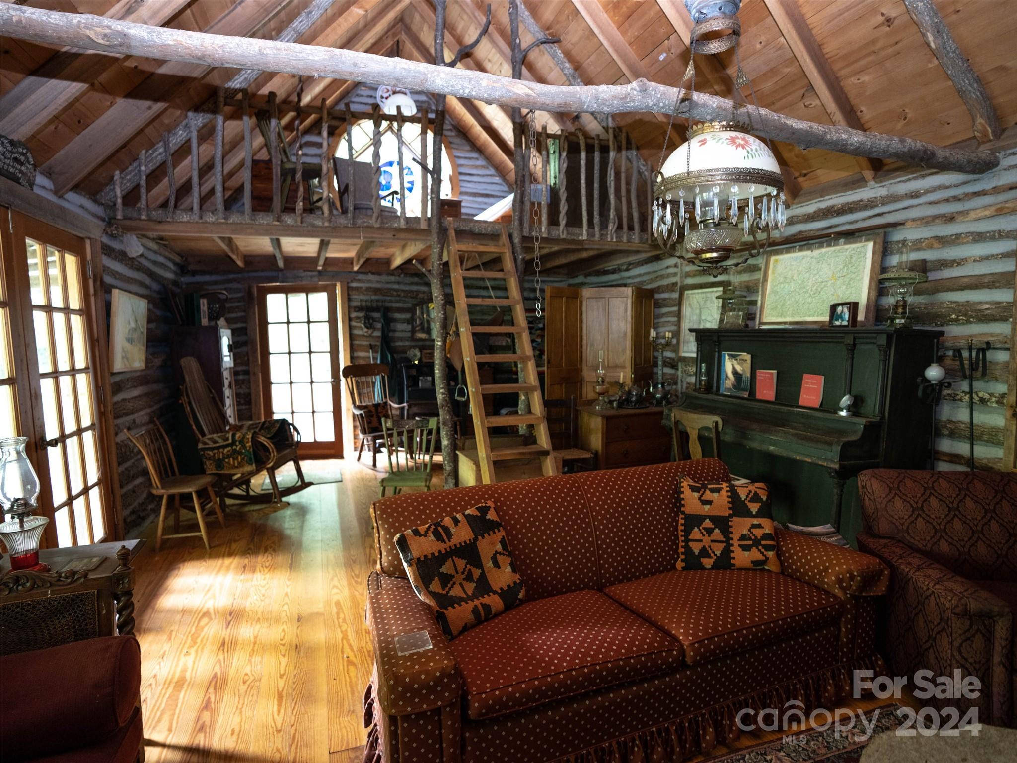 1001 Mountain Glen Road Property Photo 13