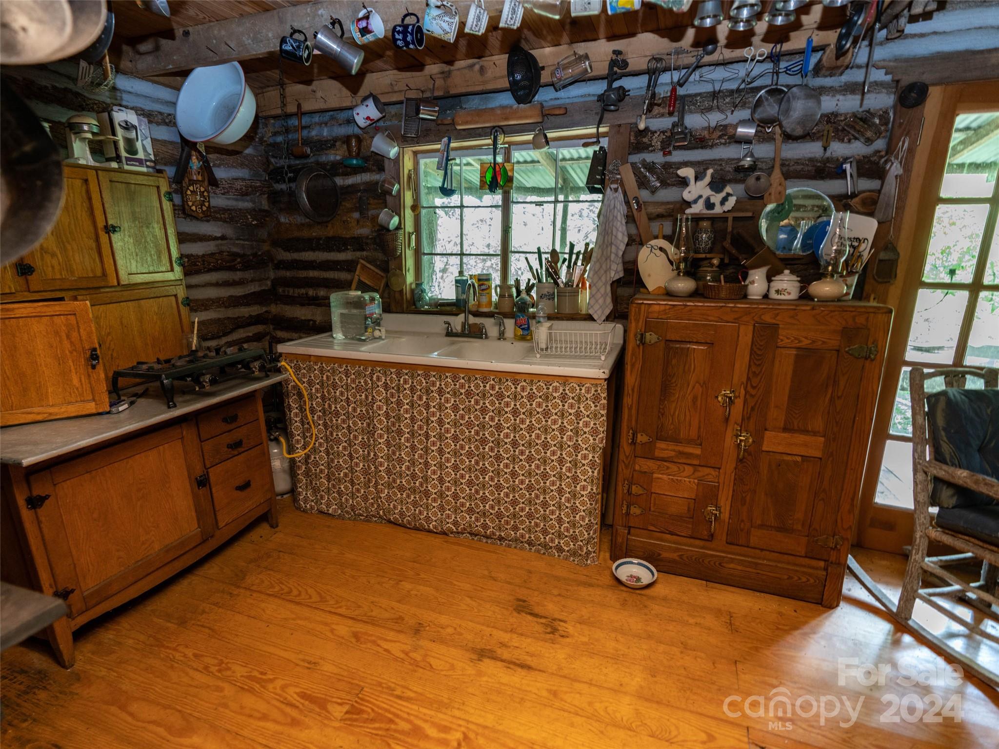 1001 Mountain Glen Road Property Photo 24