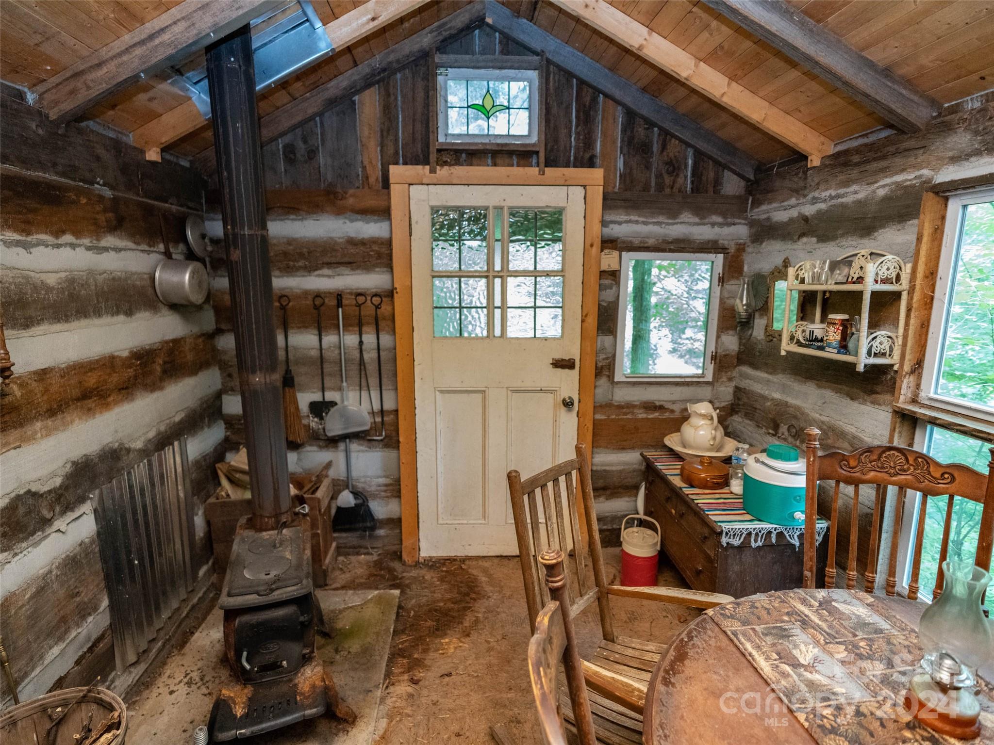 1001 Mountain Glen Road Property Photo 36