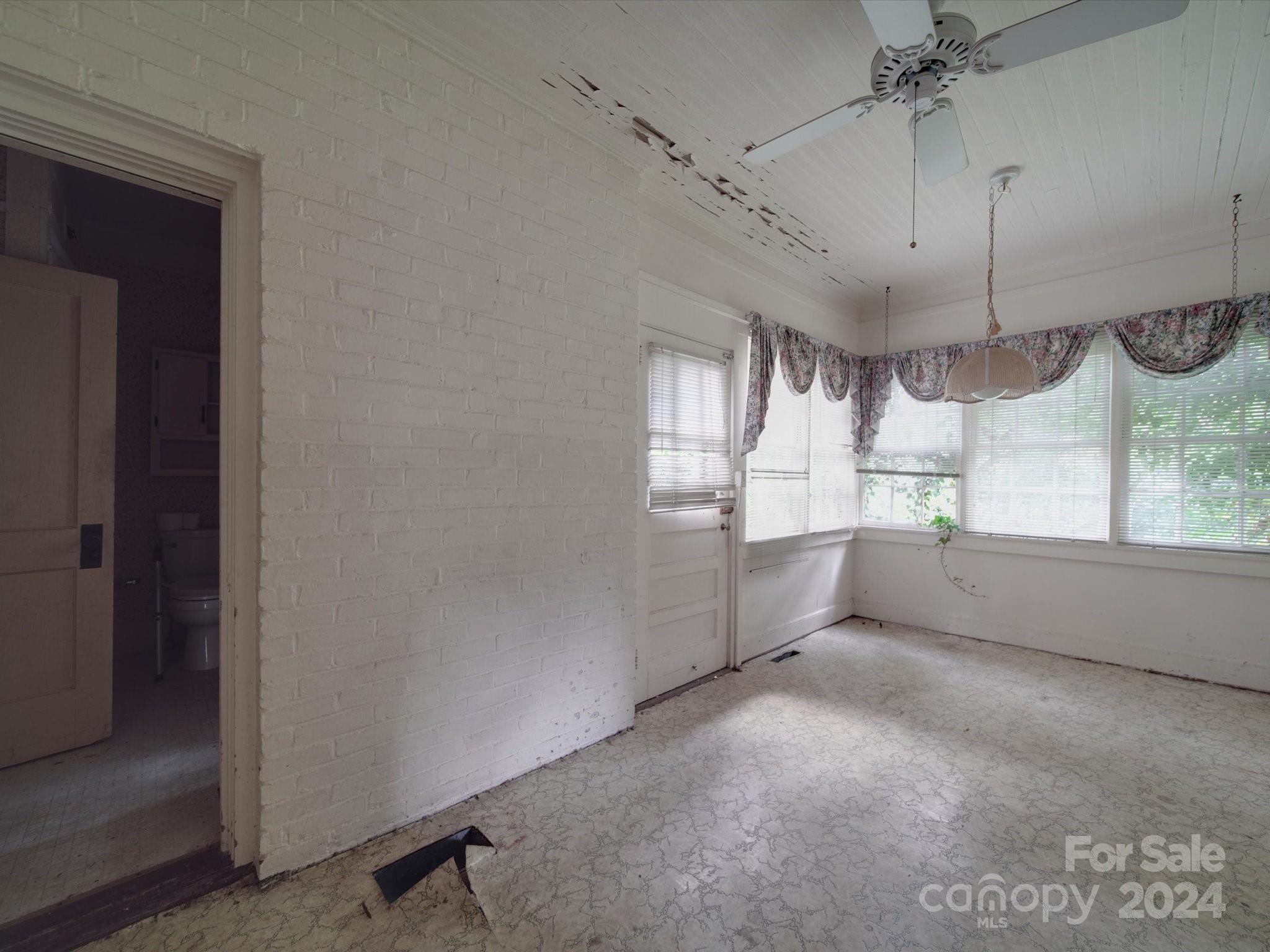 222 Leak Avenue Property Photo 21