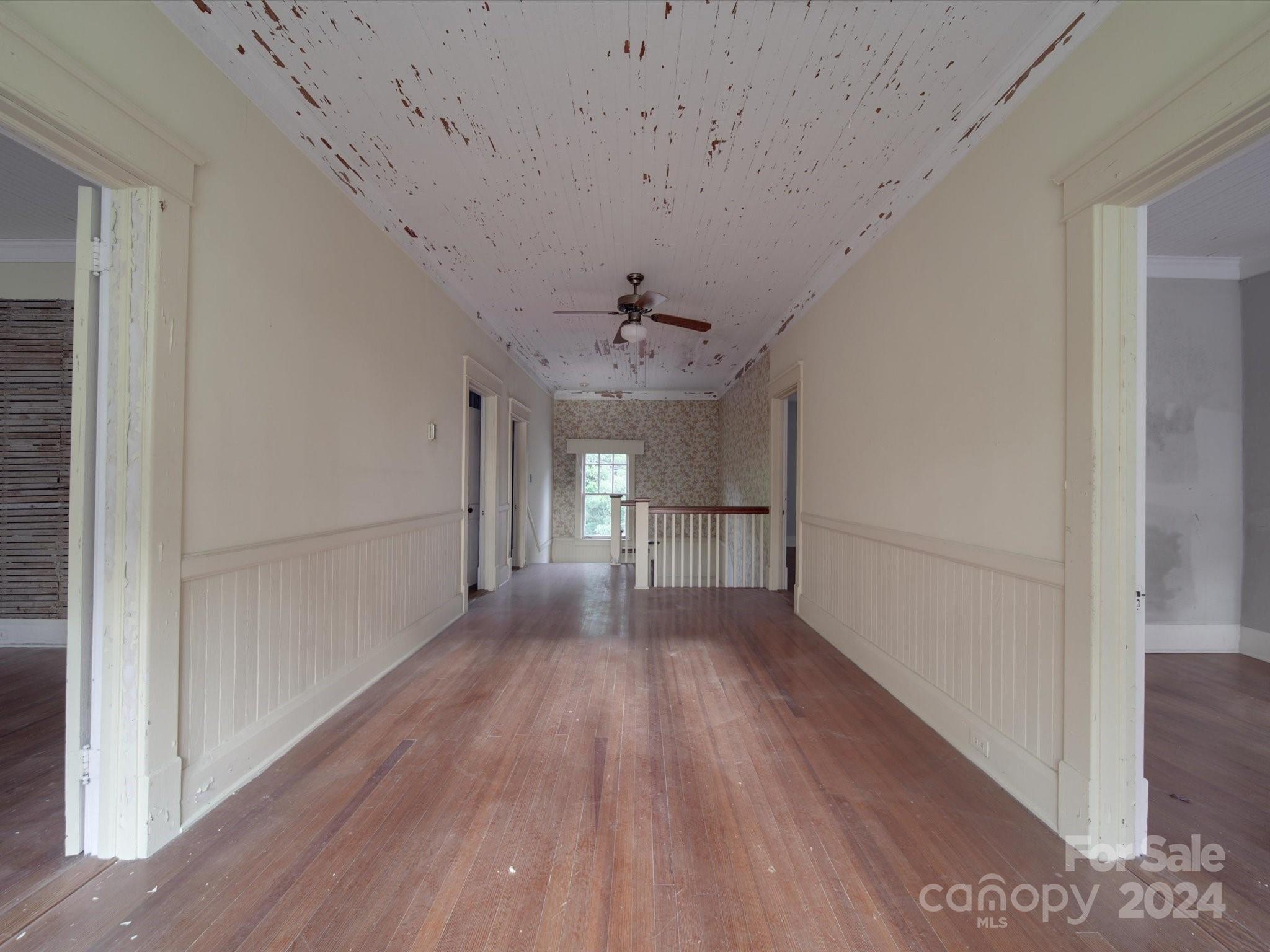 222 Leak Avenue Property Photo 31
