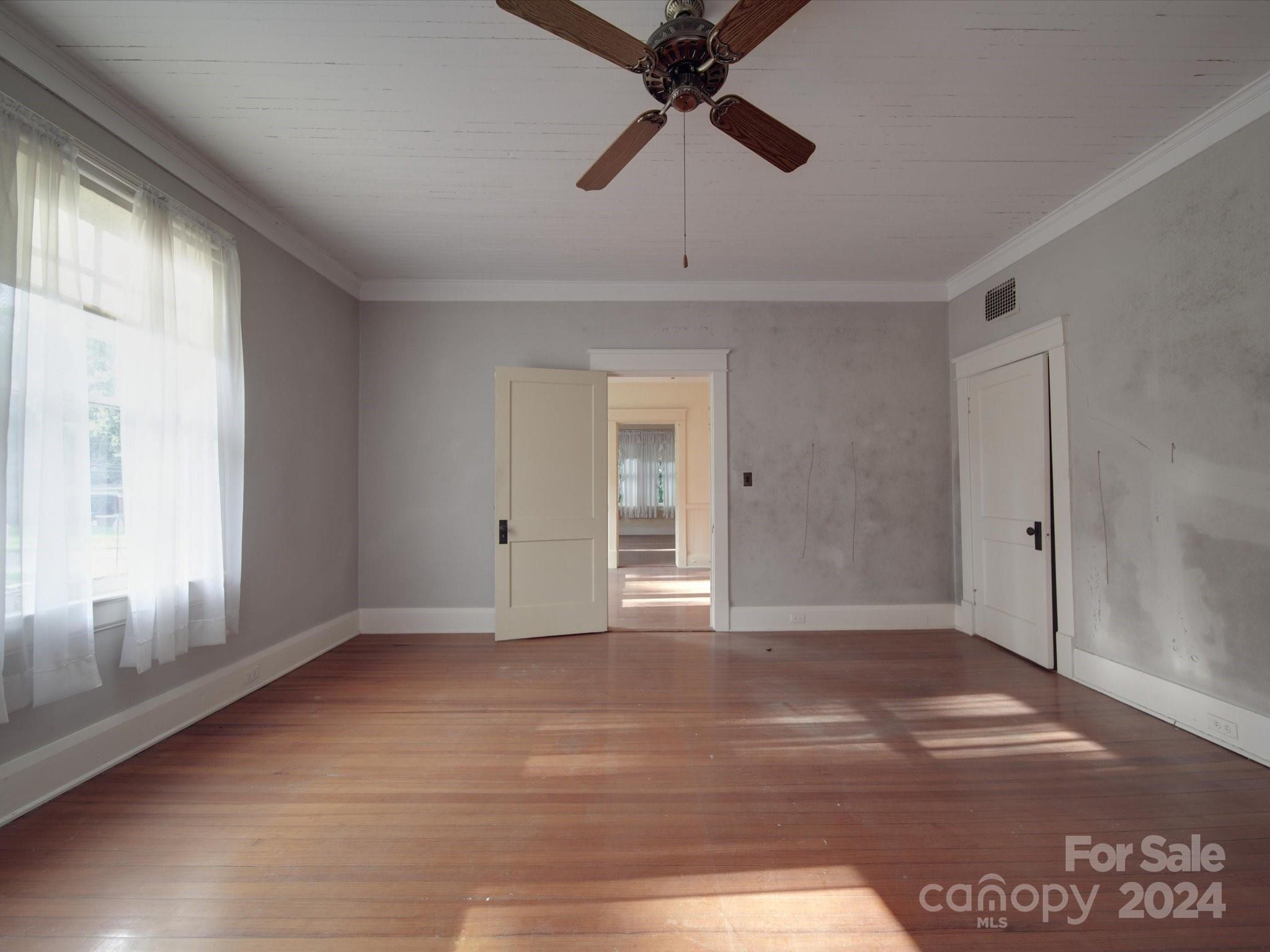 222 Leak Avenue Property Photo 43
