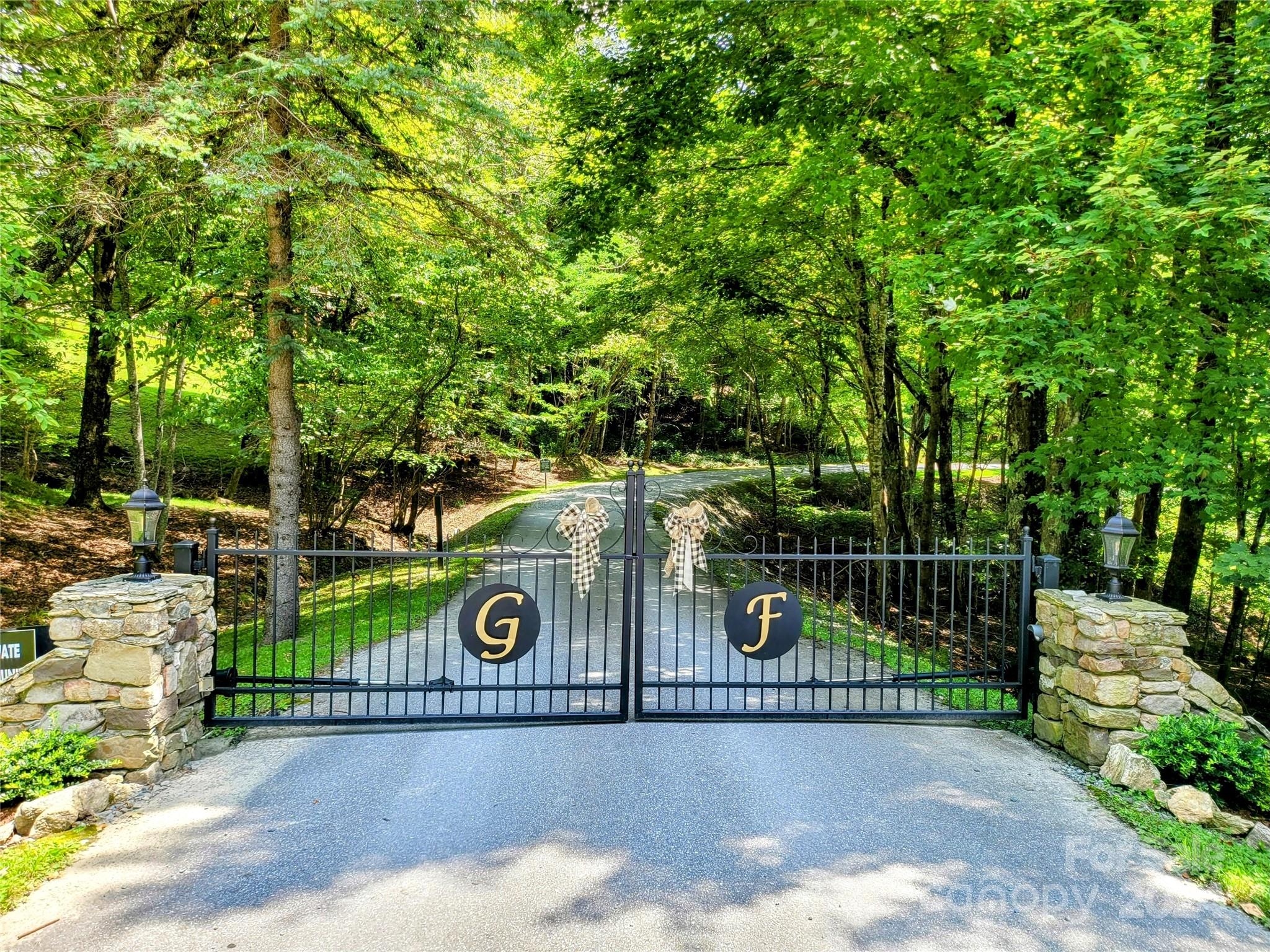 515 Grey Fox Ridge Property Photo 4