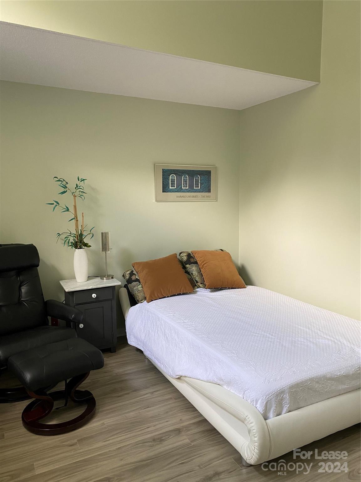642 Portside Drive Property Photo 8