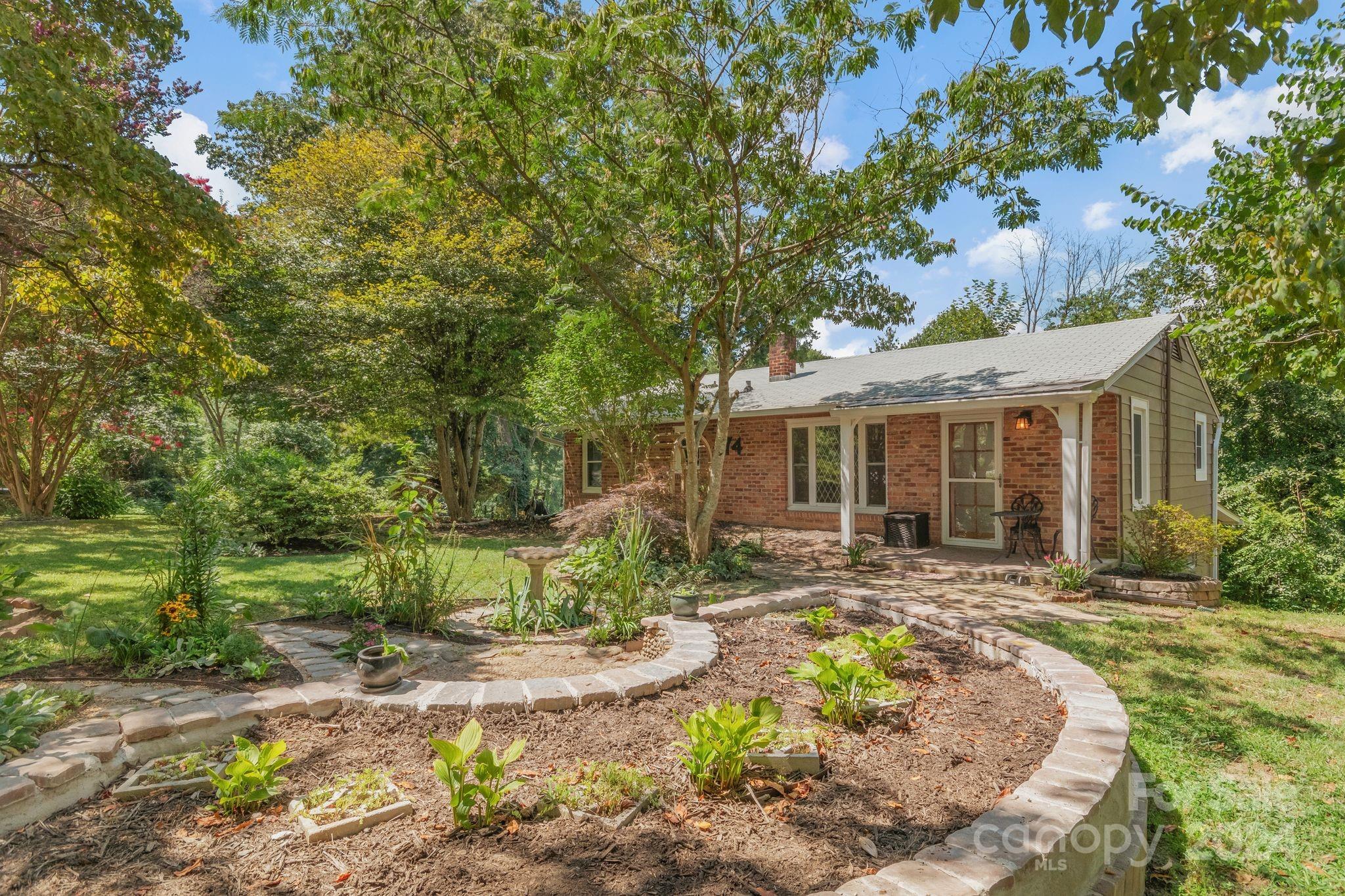 74 Lakeside Drive Property Photo 1