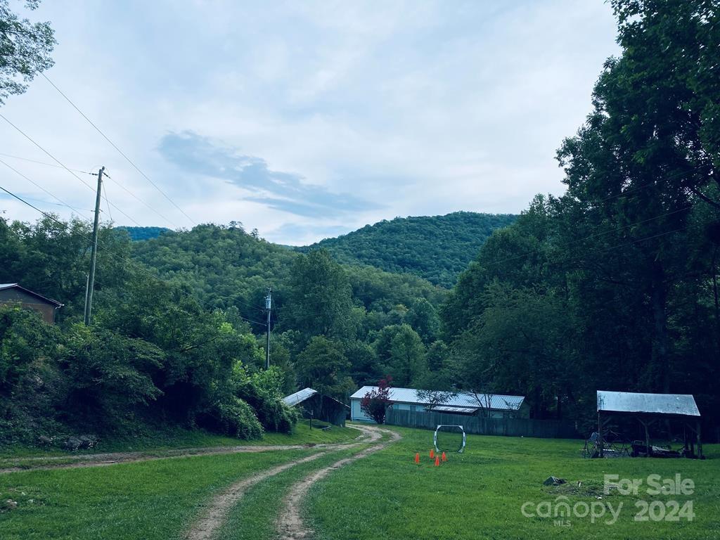 3 Rock And Roll Lane Property Photo 2