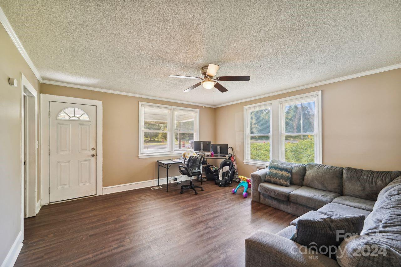 1400 Mooresville Road Property Photo 6