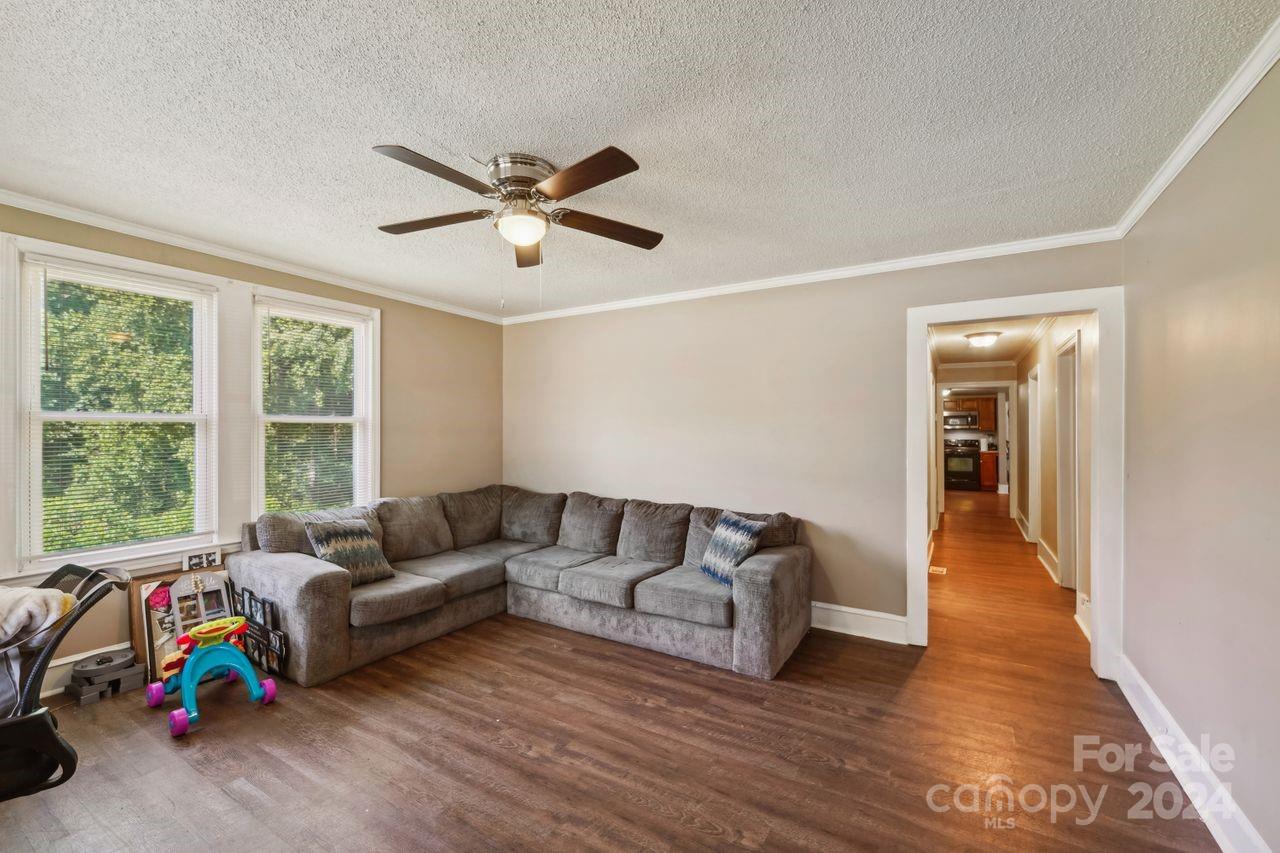 1400 Mooresville Road Property Photo 7