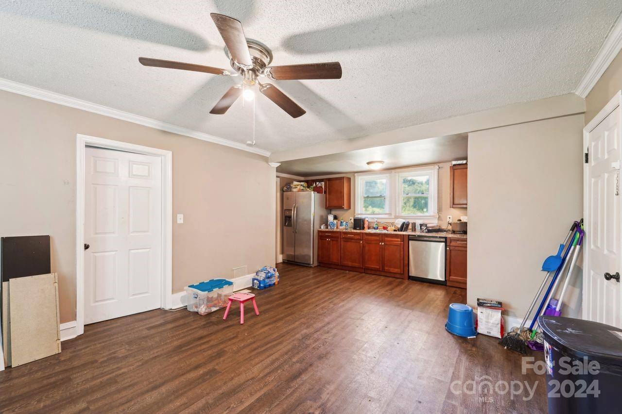 1400 Mooresville Road Property Photo 25