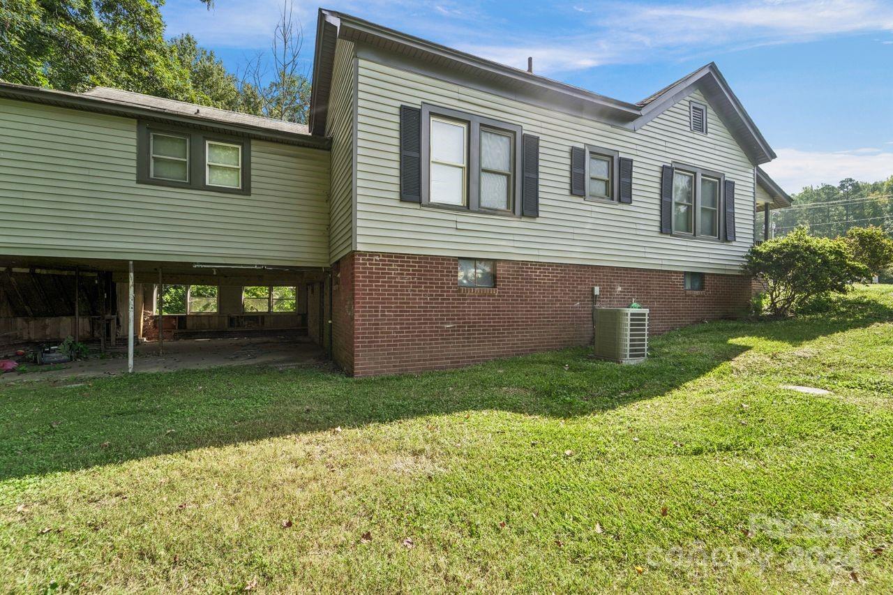 1400 Mooresville Road Property Photo 29