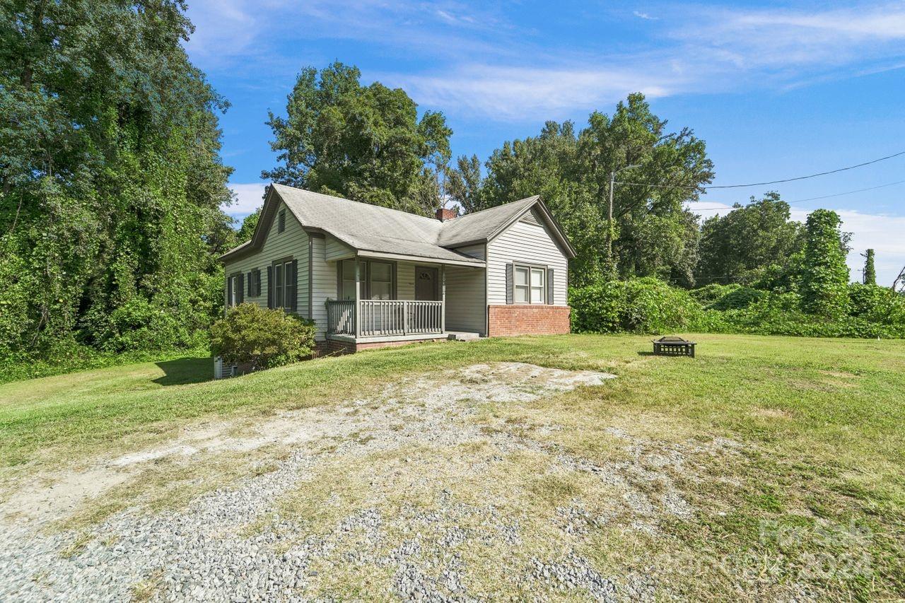 1400 Mooresville Road Property Photo 33