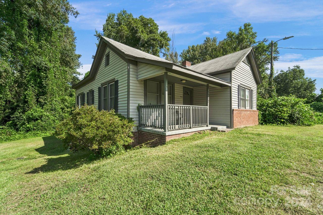 1400 Mooresville Road Property Photo 34