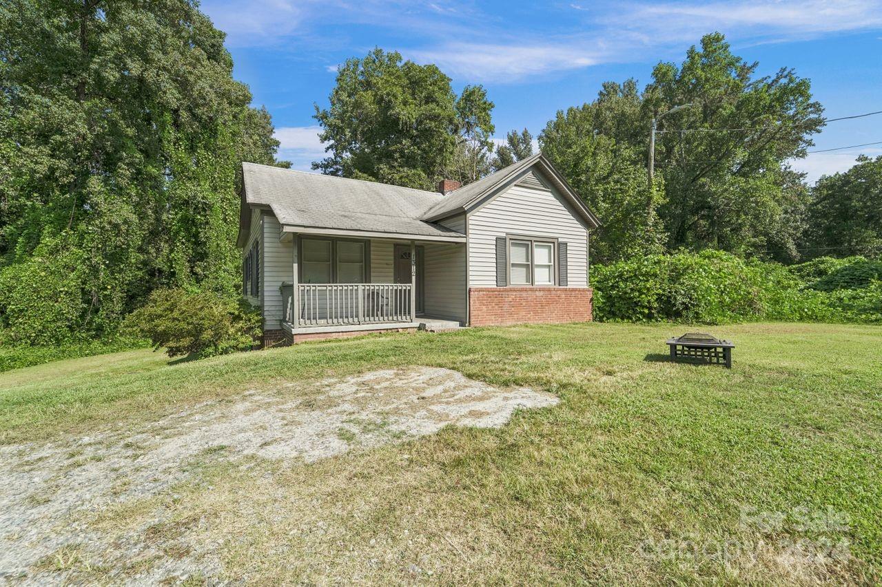 1400 Mooresville Road Property Photo 35