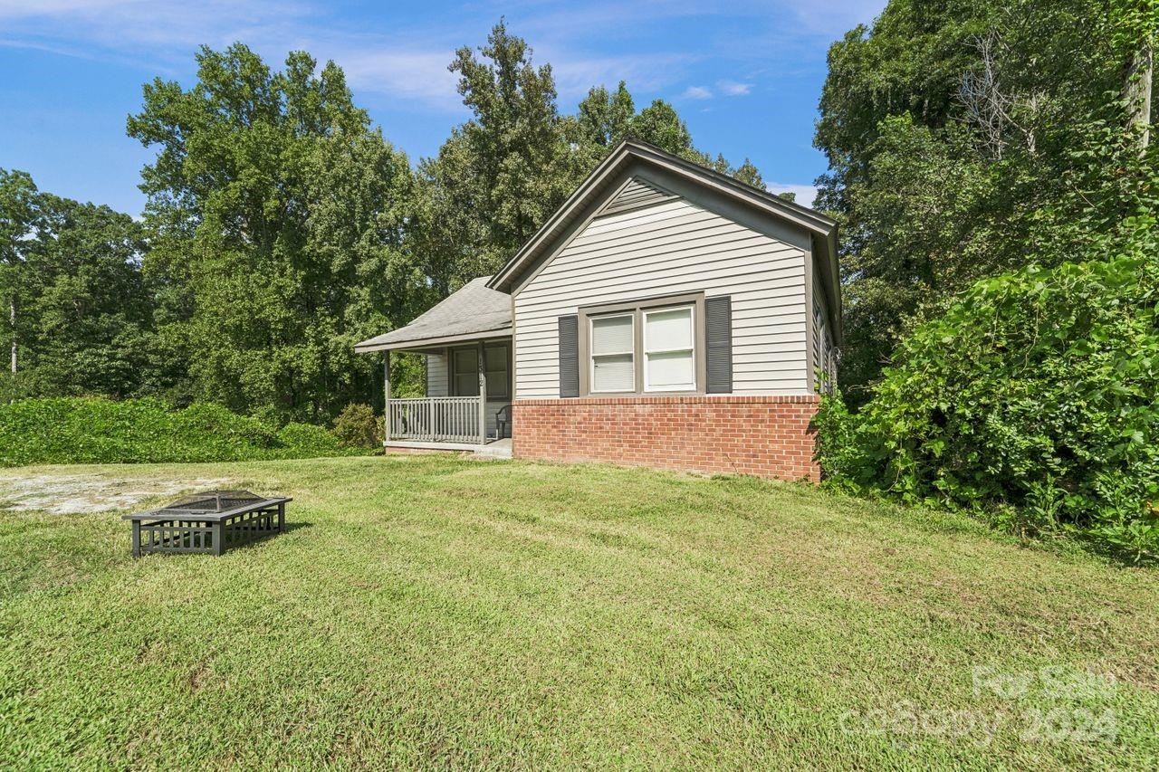 1400 Mooresville Road Property Photo 36