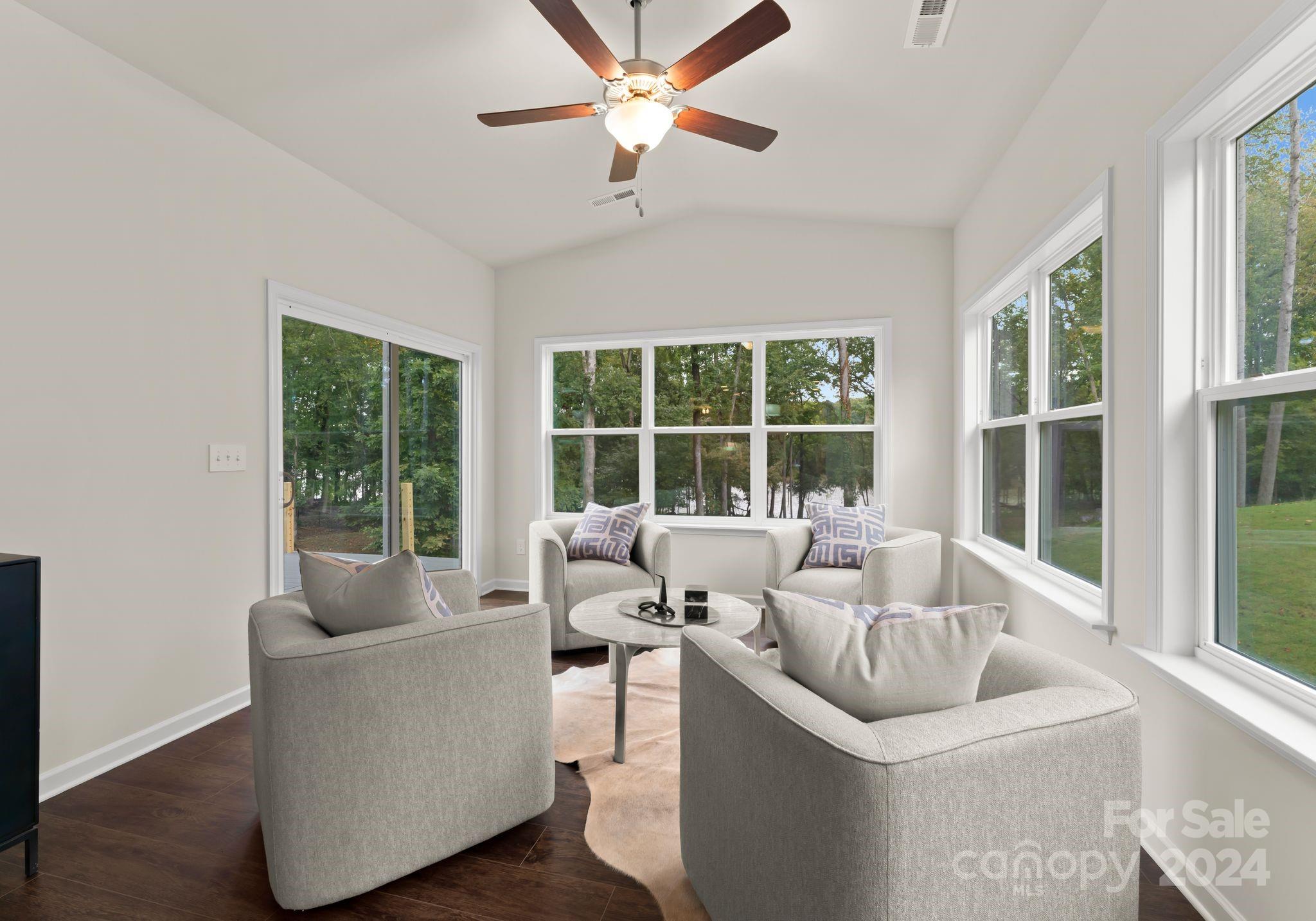 6034 Jepson Court Property Photo 13