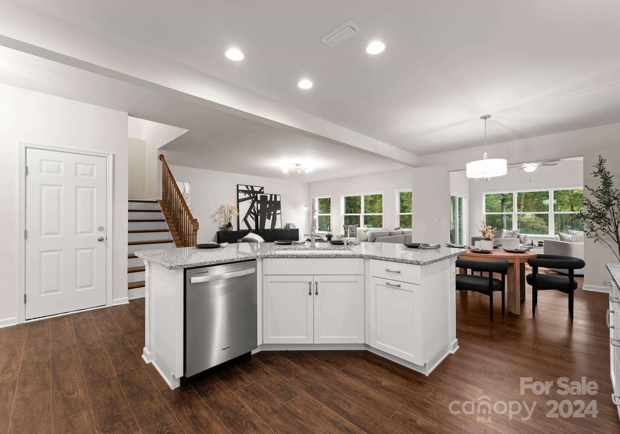 6034 Jepson Court Property Photo 19