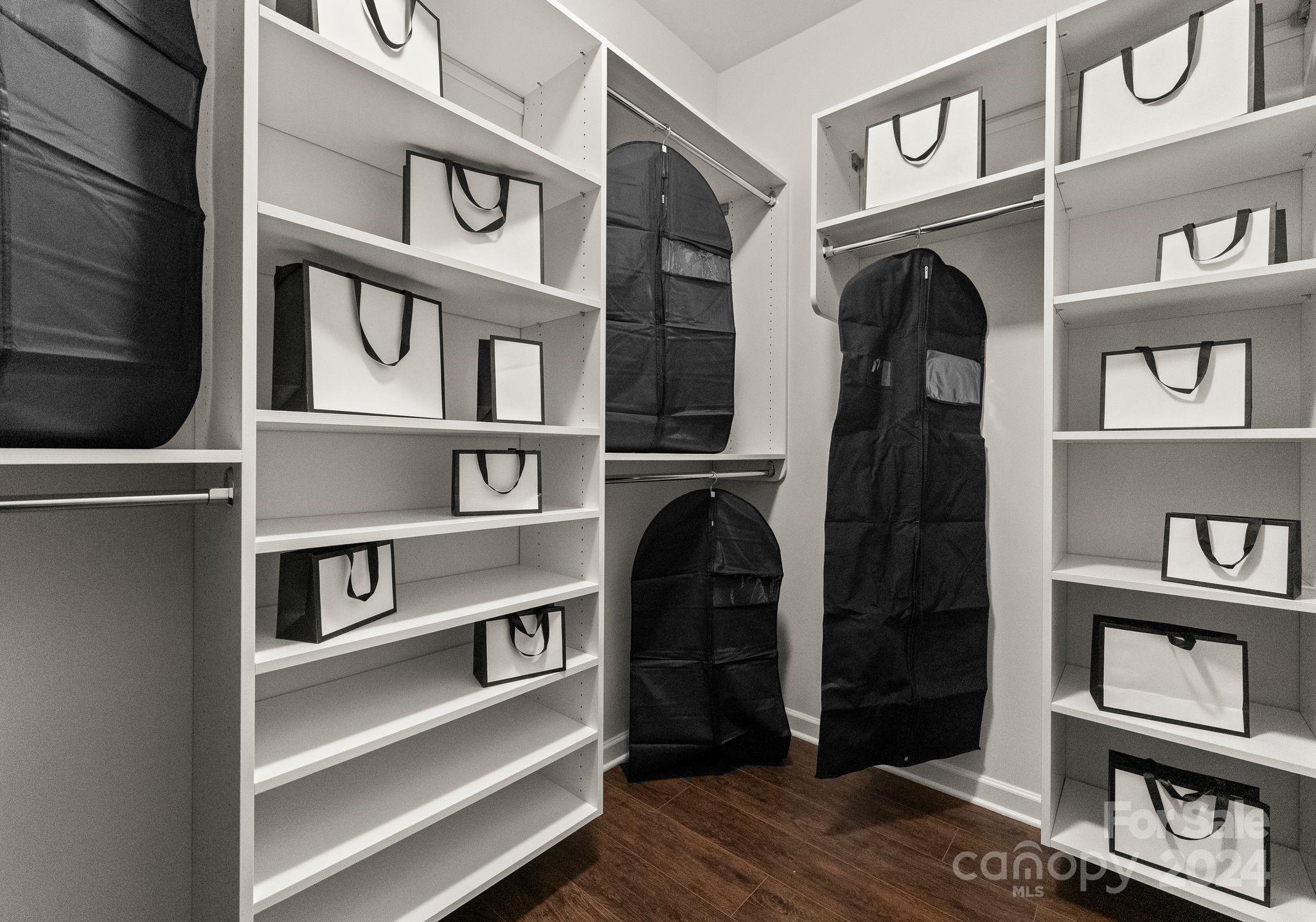 6034 Jepson Court Property Photo 23