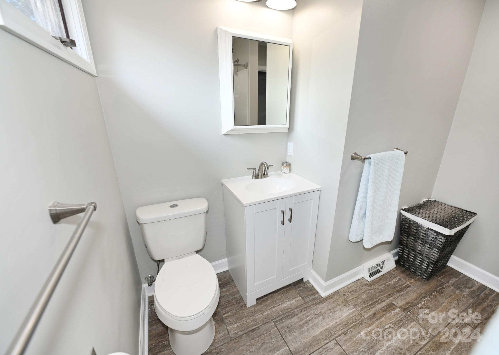3211 Hollyhill Circle Property Photo 21