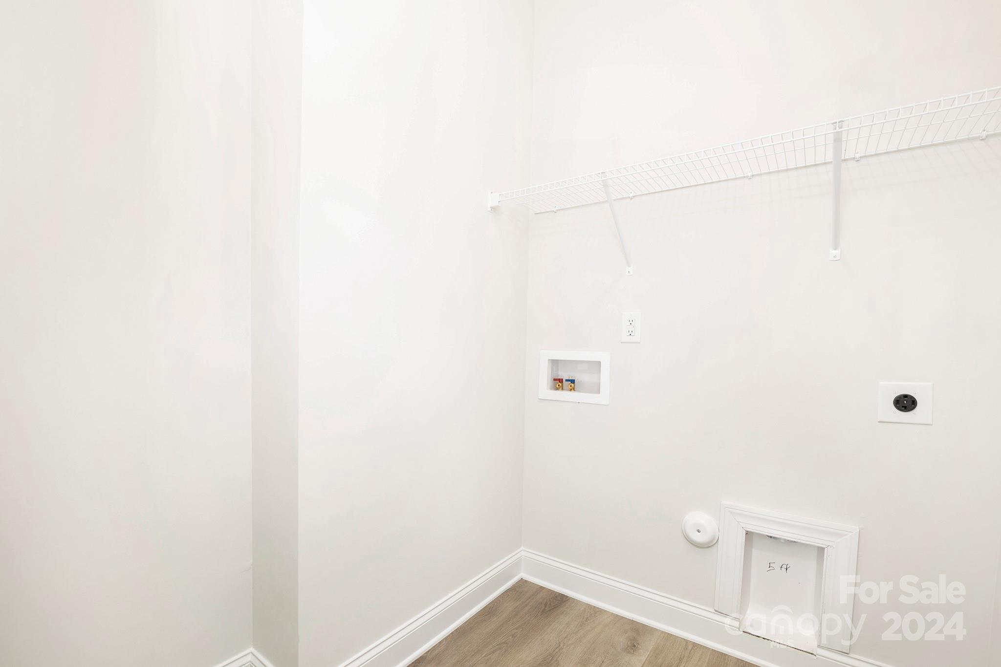 294 Washington Street Property Photo 12
