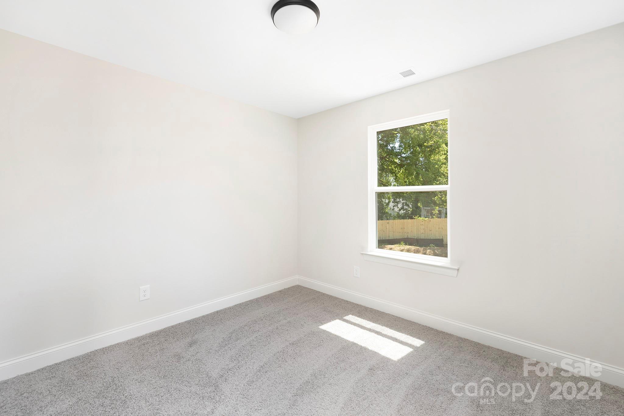 294 Washington Street Property Photo 19