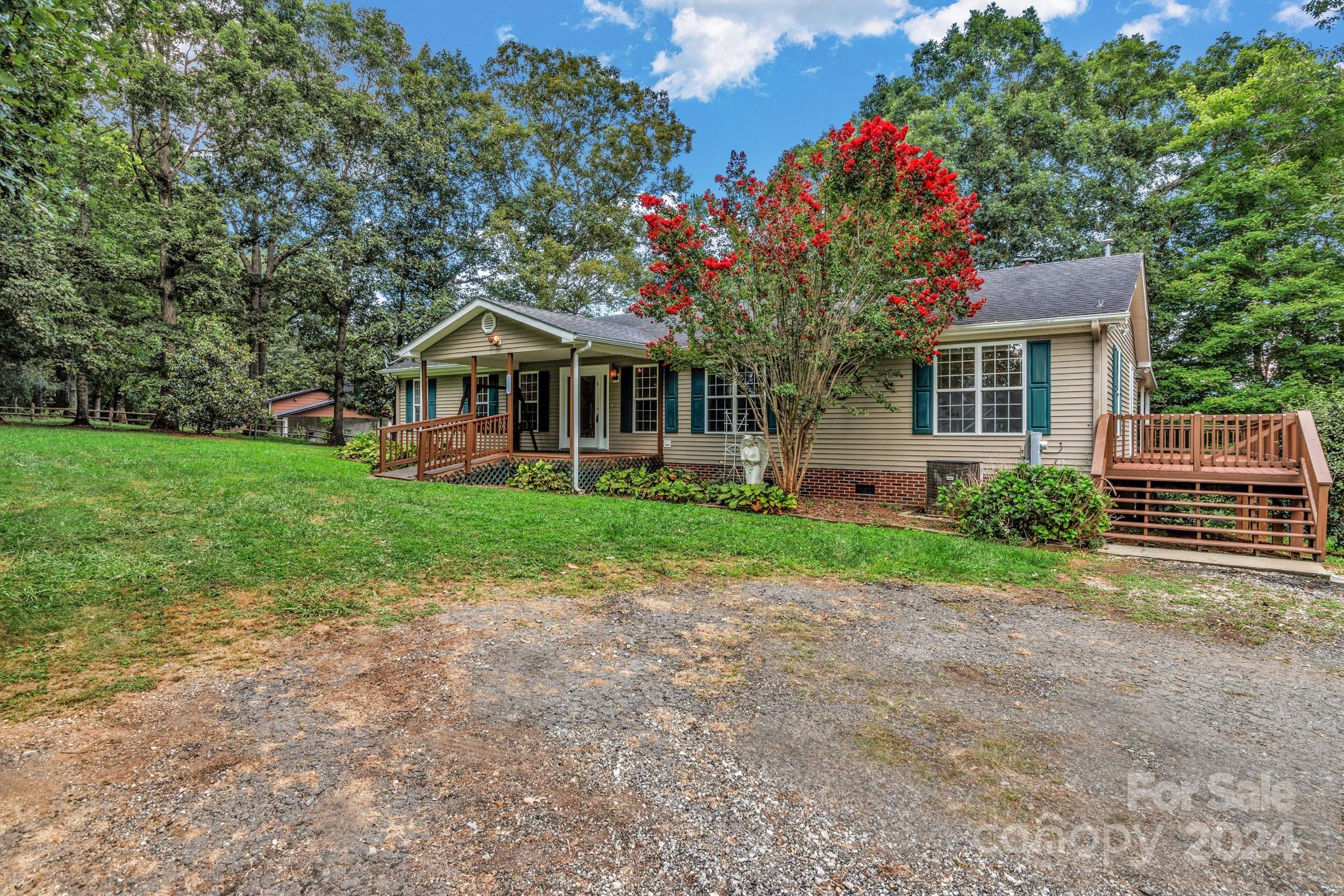 16 Baldwin Farms Road Property Photo 2