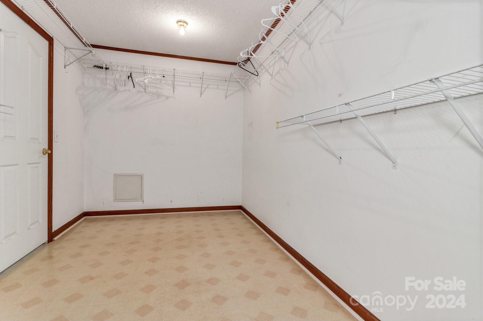 16 Baldwin Farms Road Property Photo 28