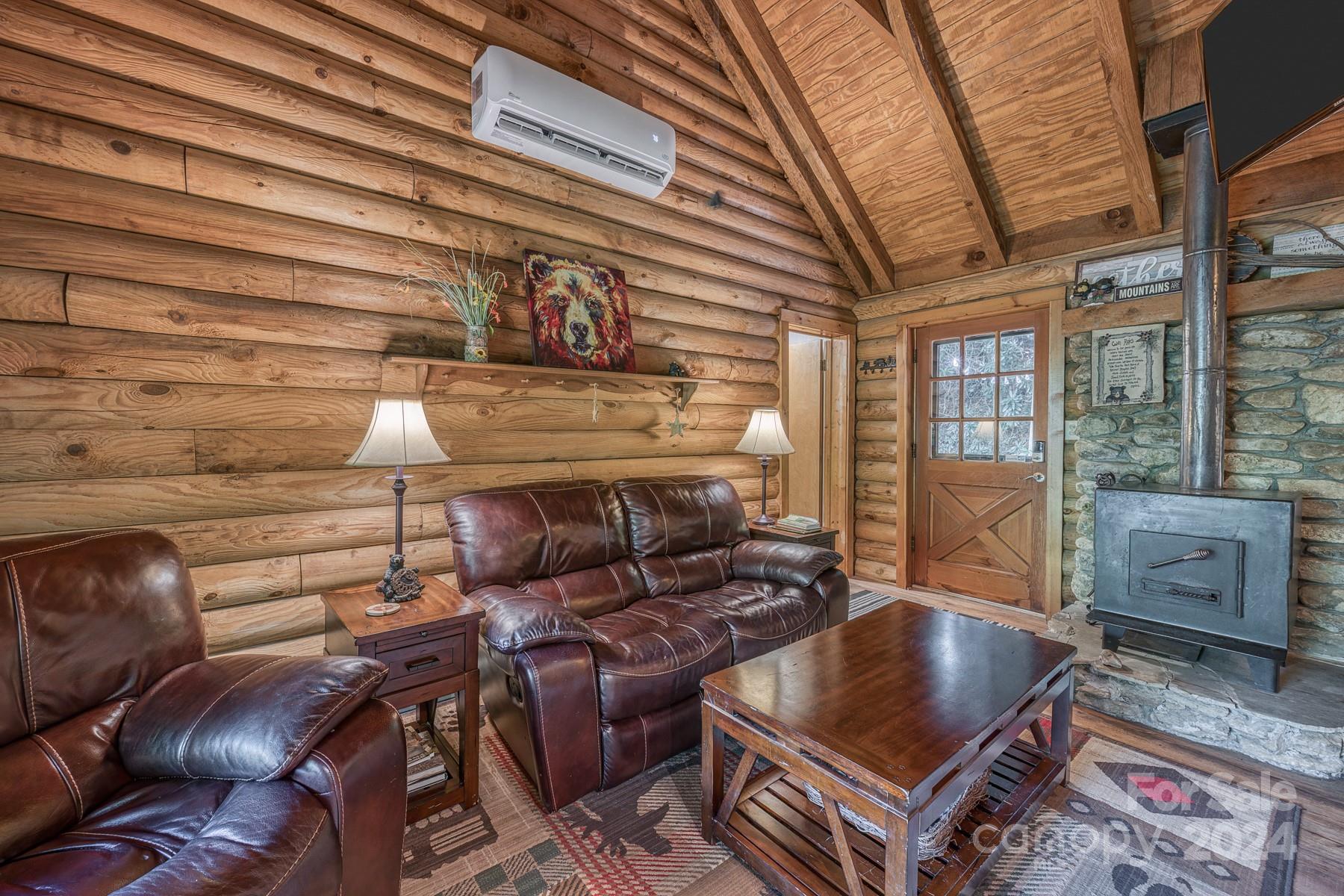 274 Hemlock Road Property Photo 8