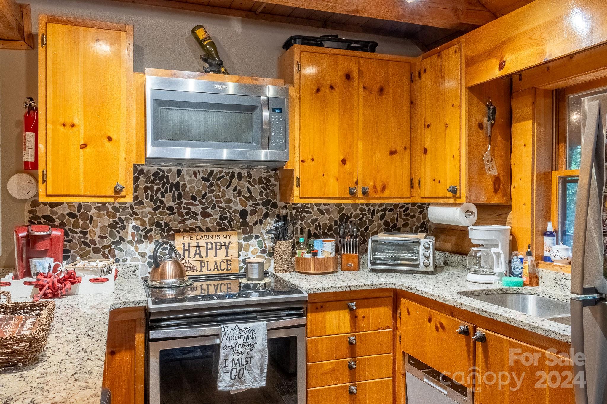 274 Hemlock Road Property Photo 11
