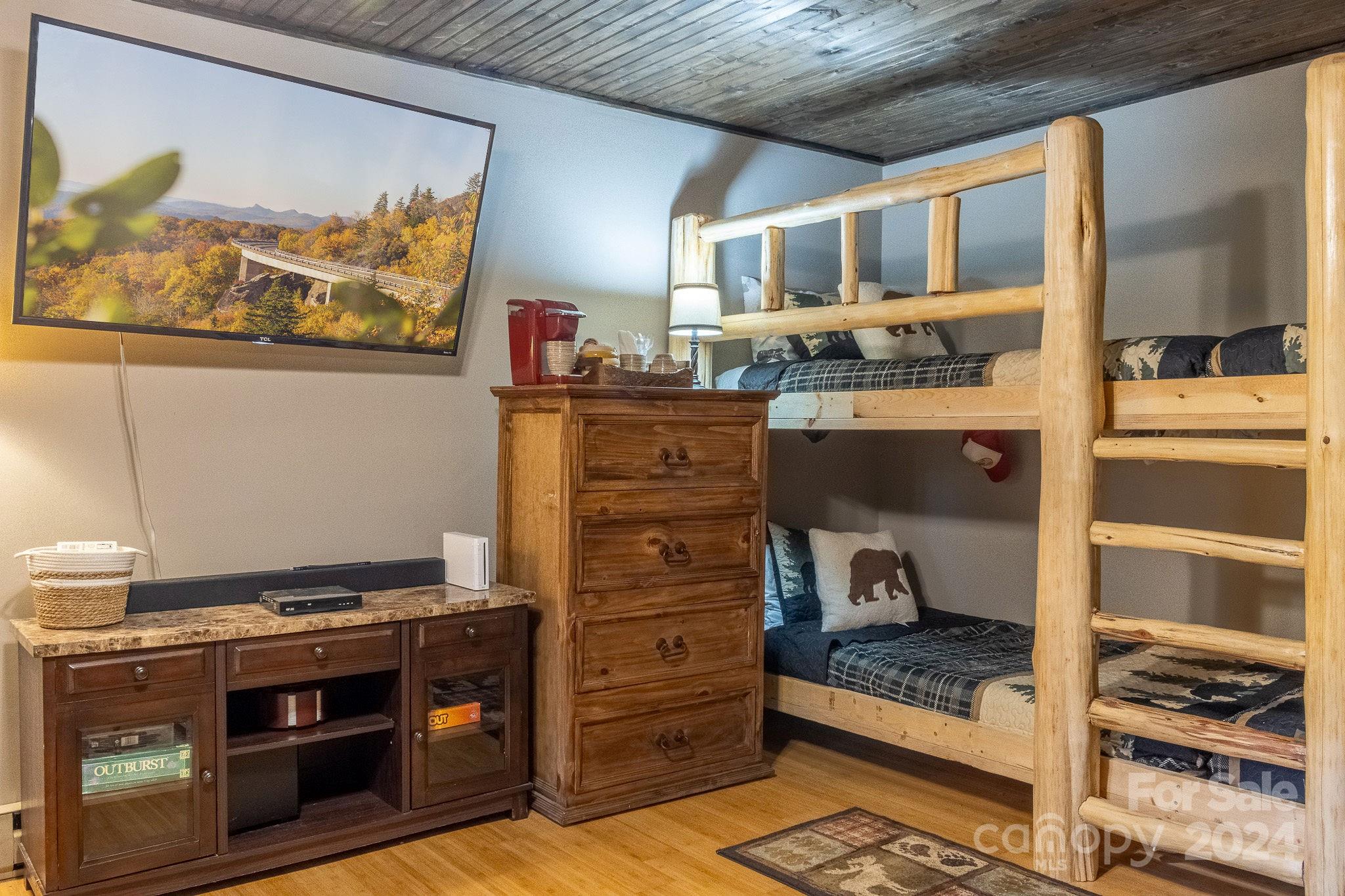 274 Hemlock Road Property Photo 32