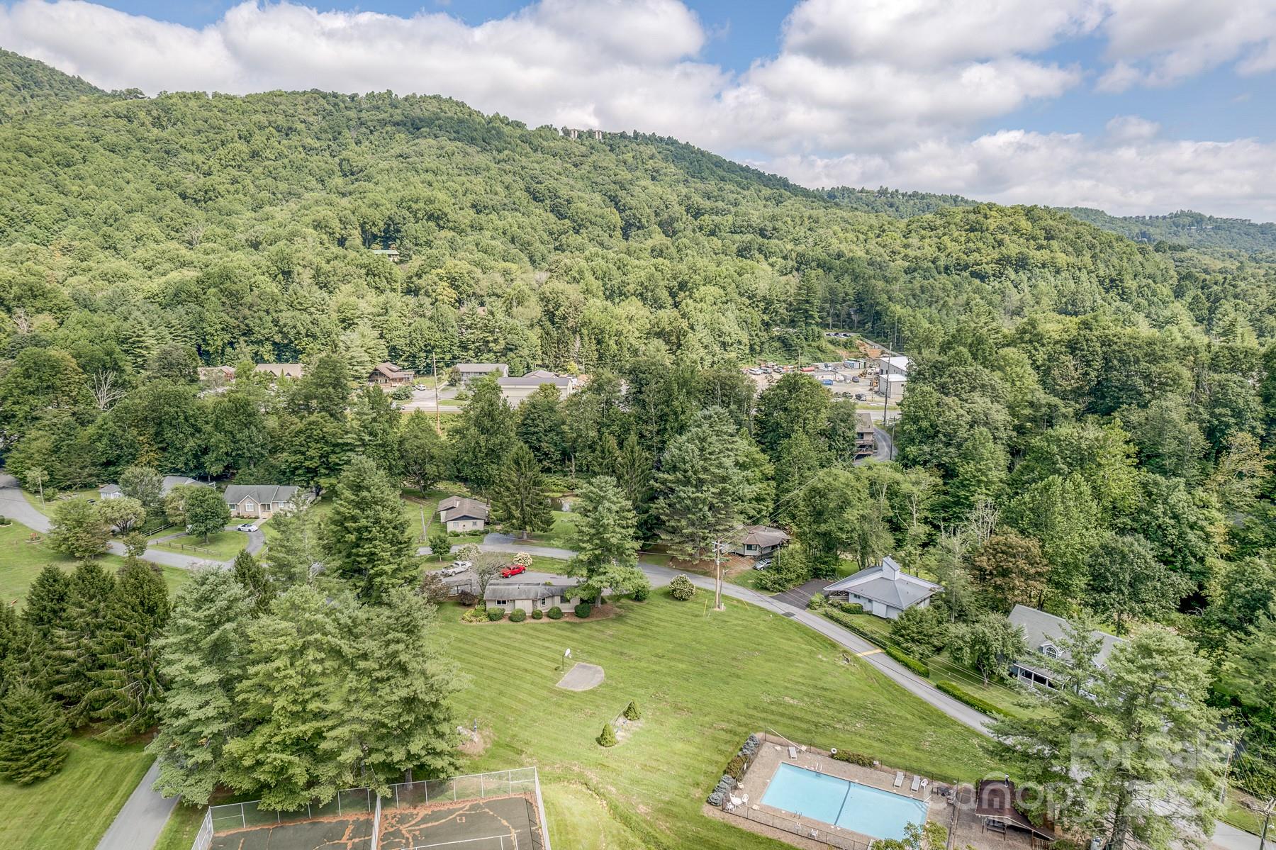 274 Hemlock Road Property Photo 45