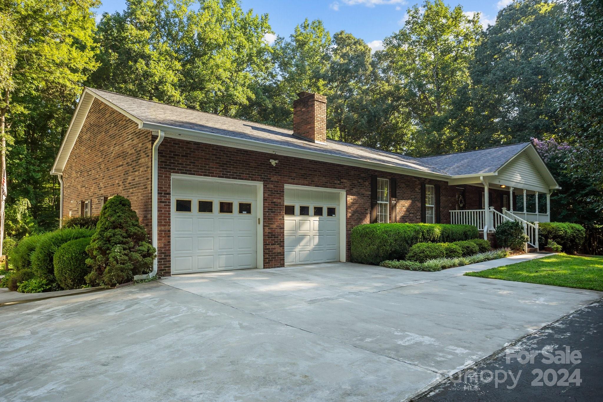 355 Davies Circle Property Photo 11