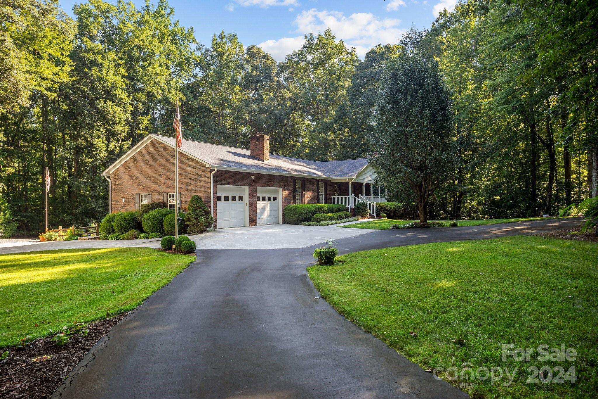 355 Davies Circle Property Photo 16