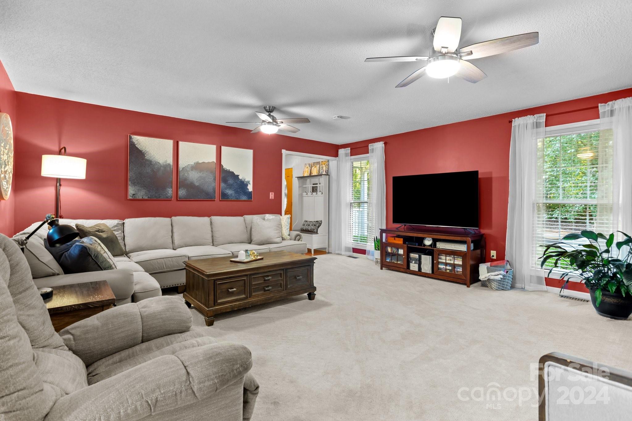 355 Davies Circle Property Photo 33