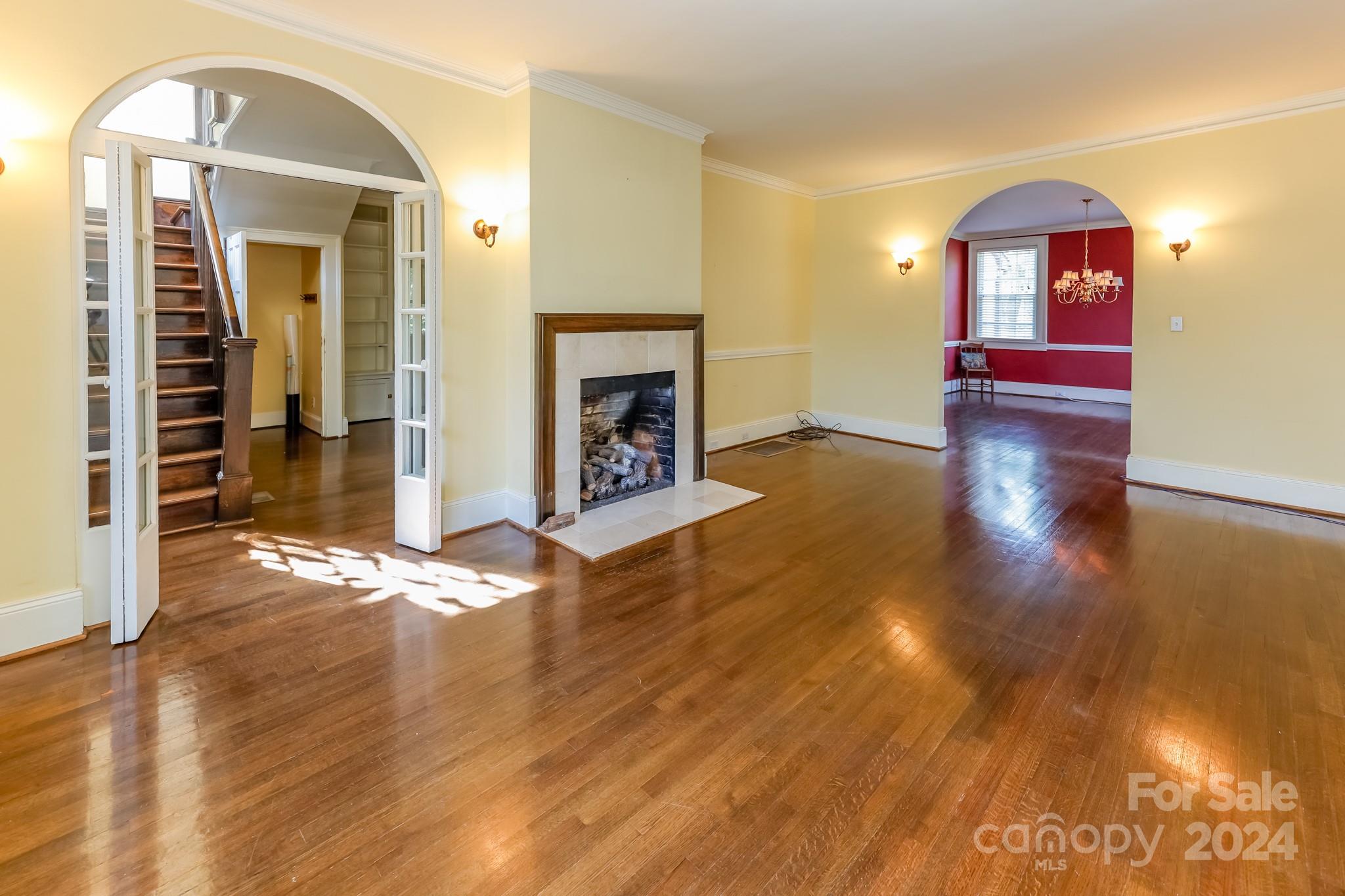 491 N Washington Street Property Photo 8